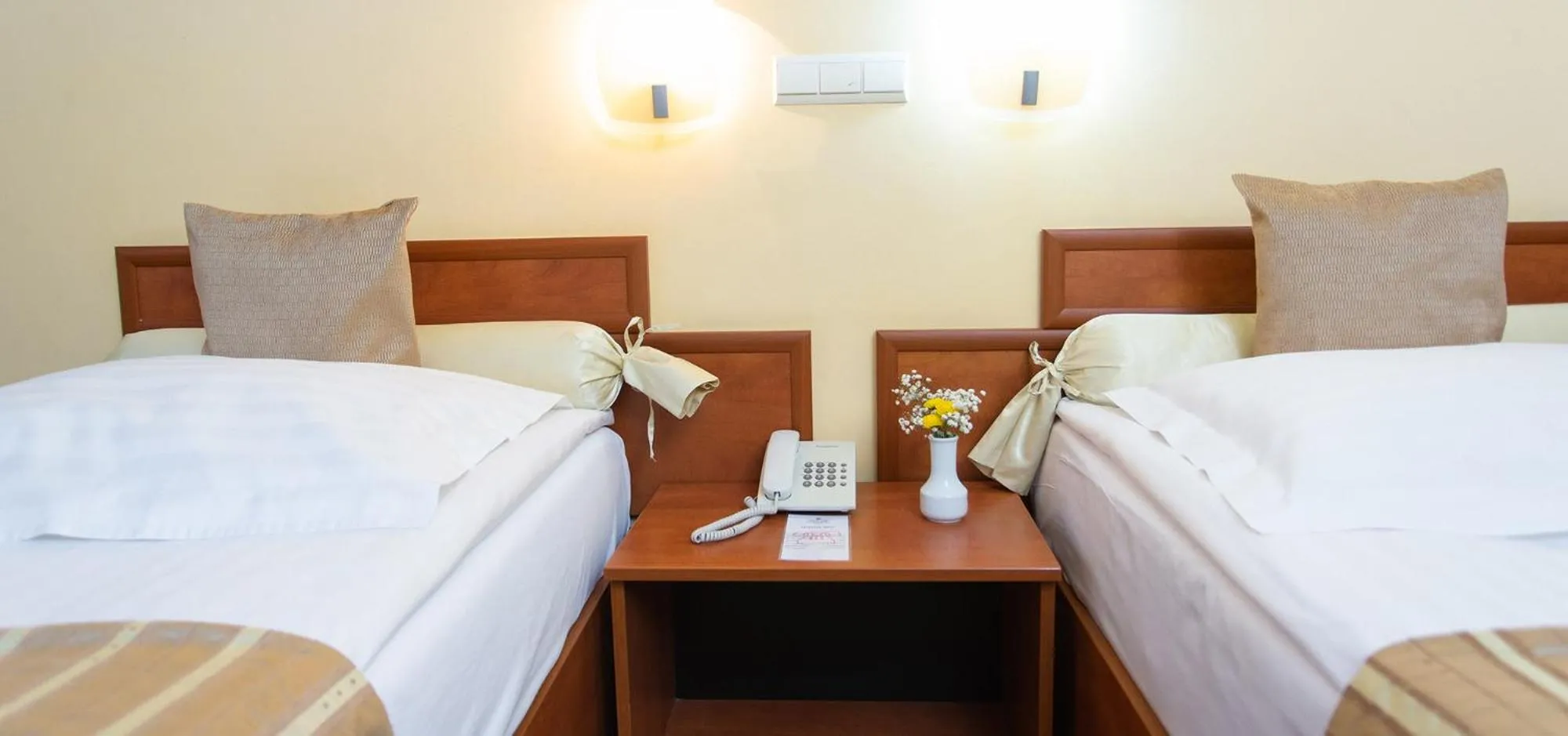 Bed in Hotel Fenyõ Conference & Spa