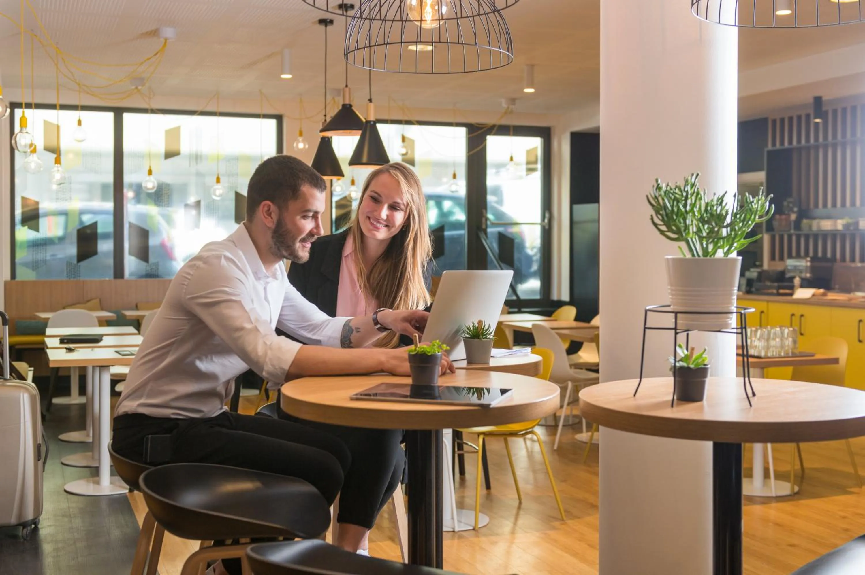 Lounge or bar in Aparthotel Adagio Access Bruxelles Europe Aparthotel