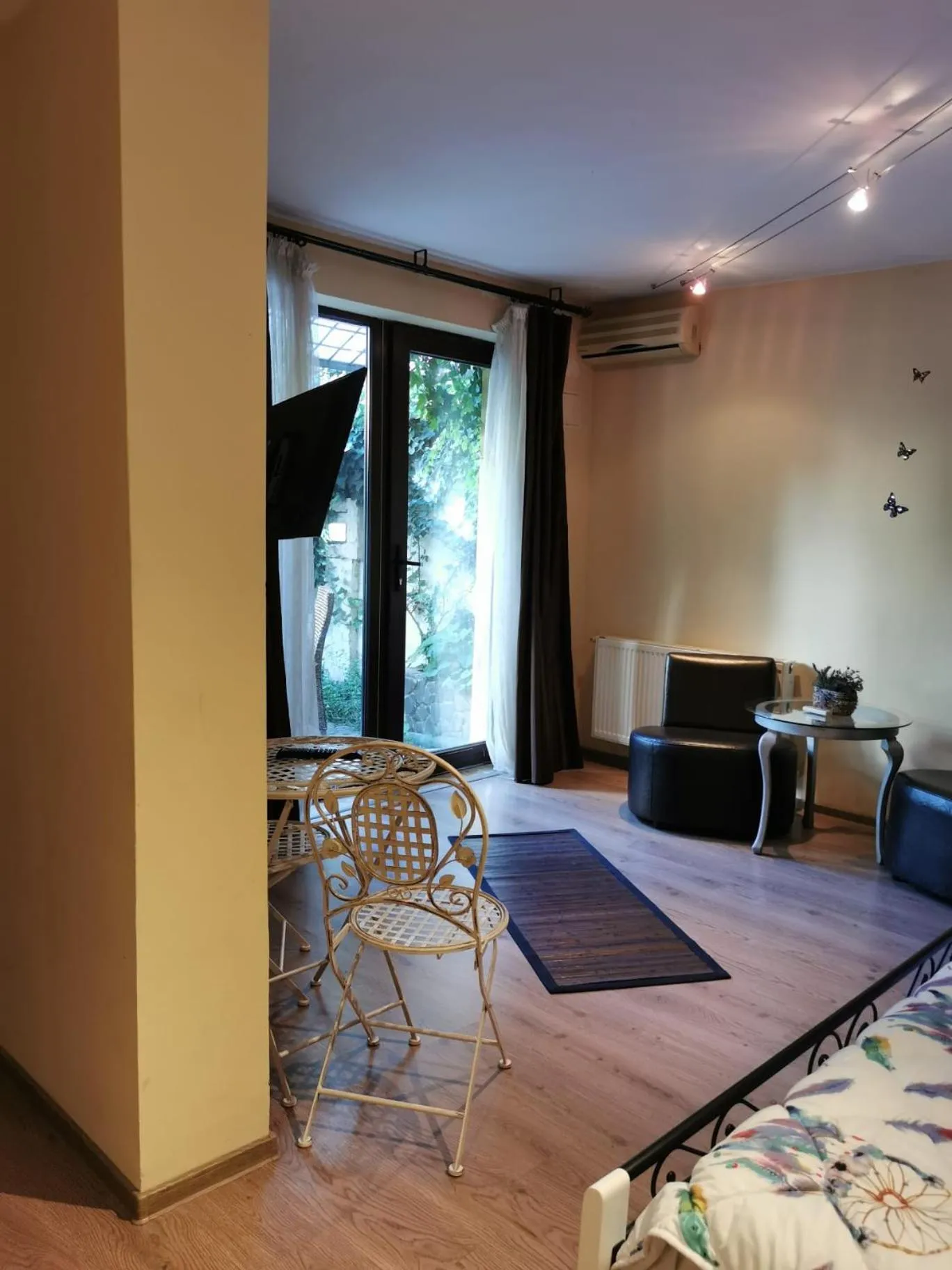 Seating area in Prince Residence Apartments