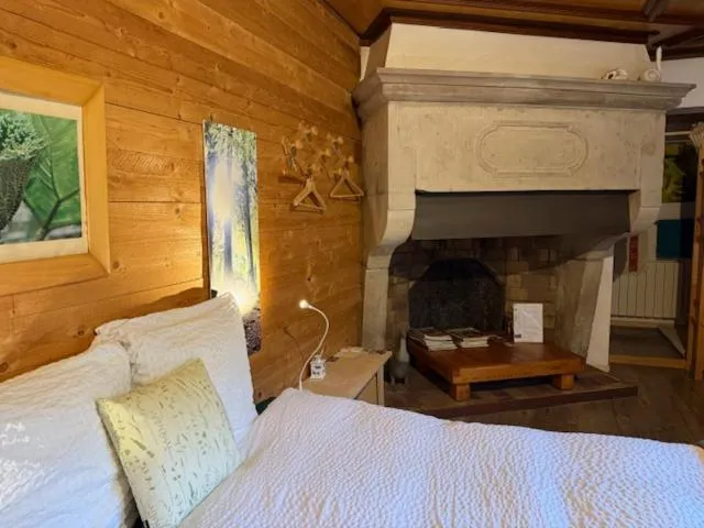 Bed in L'Atelier de Gisèle