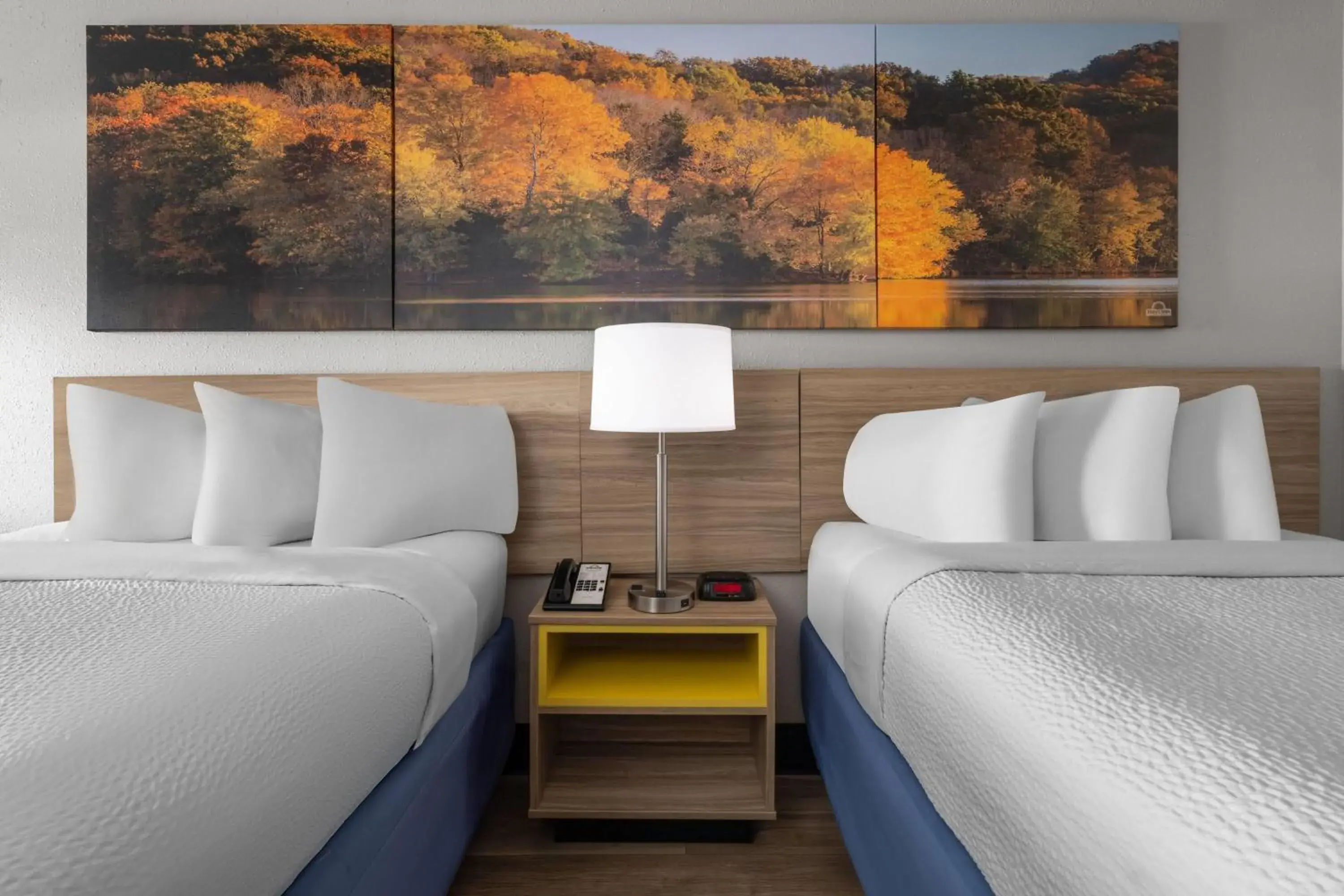 Photo of the whole room, Bed in Days Inn by Wyndham Alma Photo of the whole room, Bed in Days Inn by Wyndham Alma