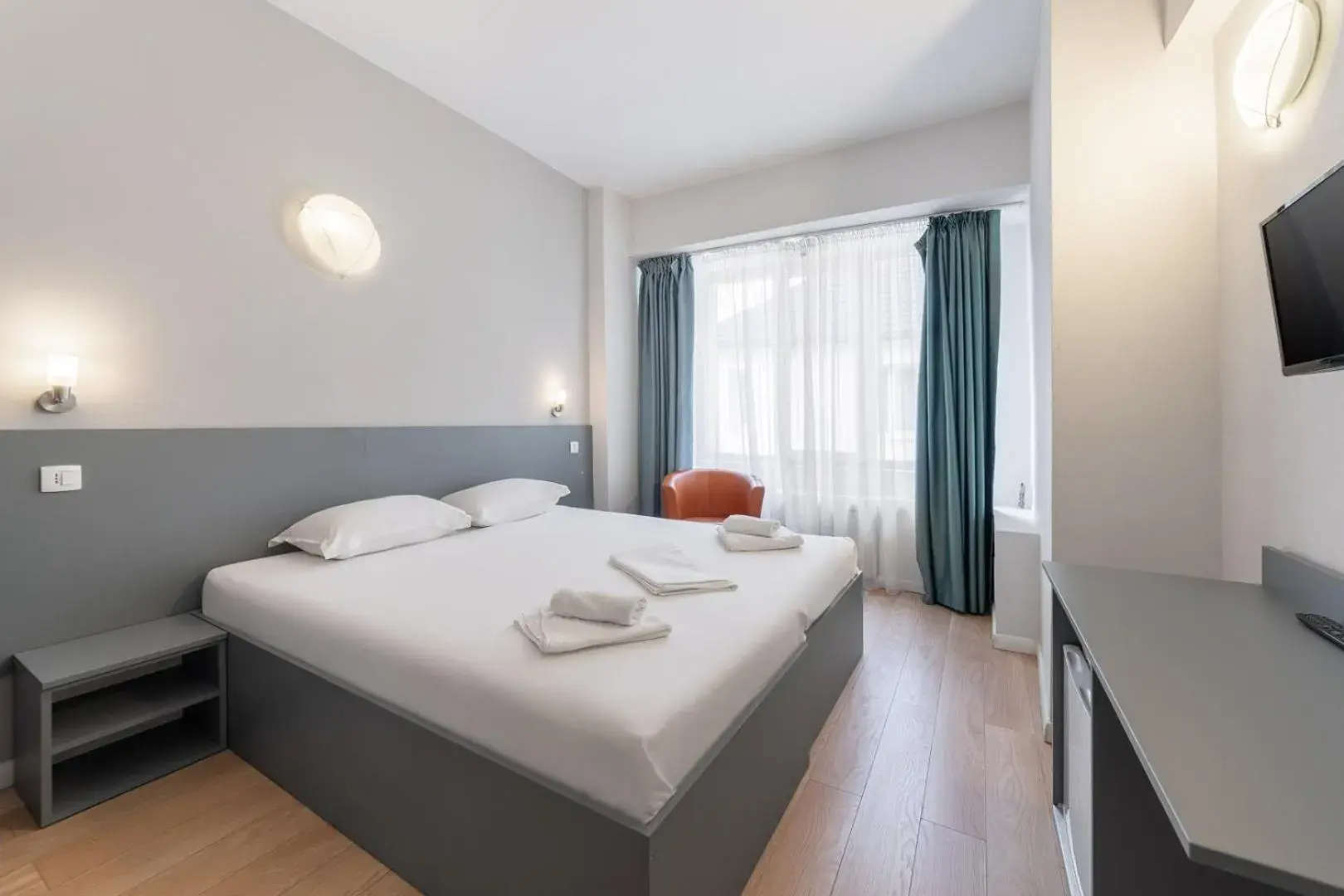 Photo of the whole room, Bed in Elizeu Hotel Photo of the whole room, Bed in Elizeu Hotel