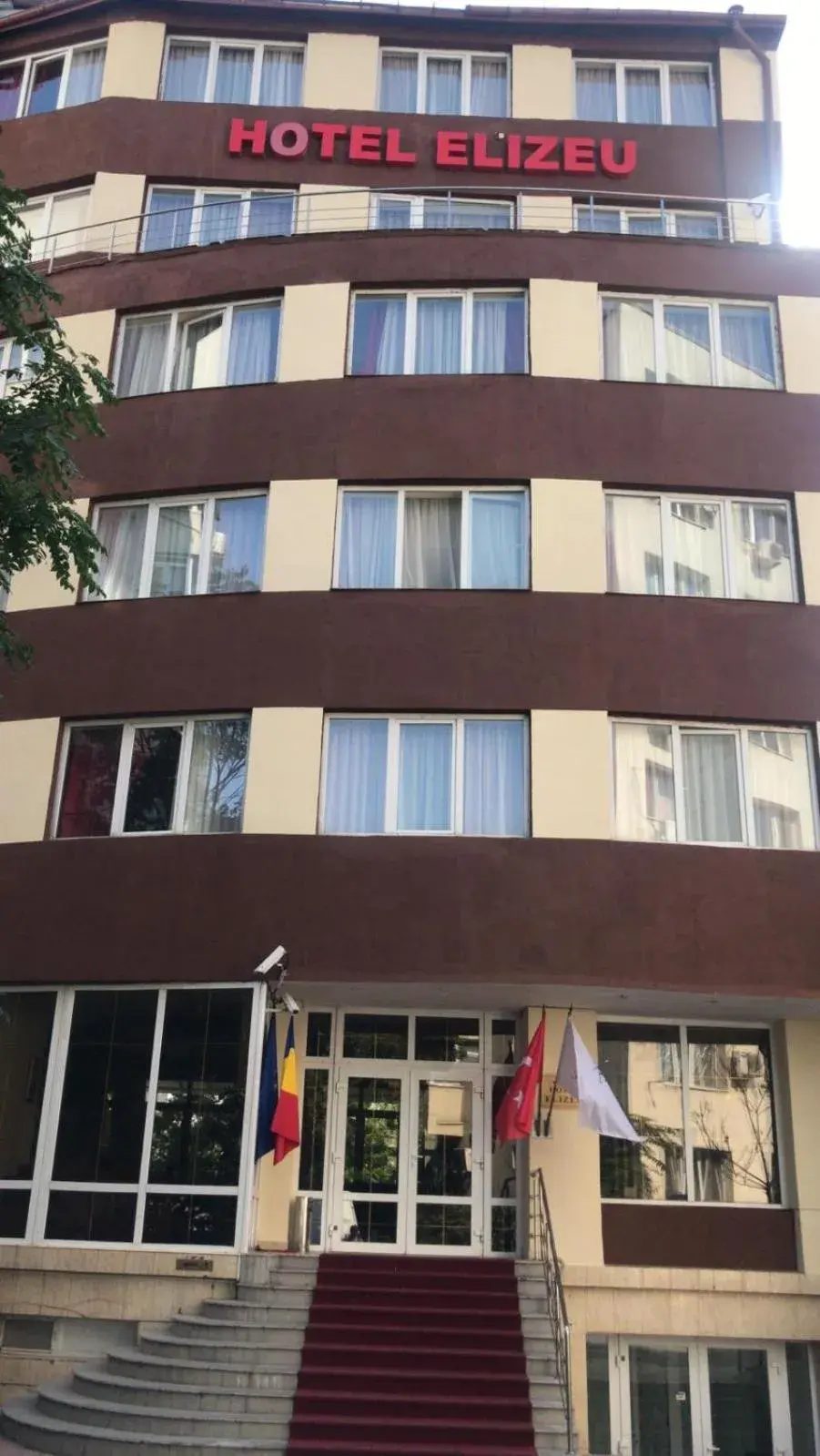 Facade/entrance in Elizeu Hotel Facade/entrance in Elizeu Hotel