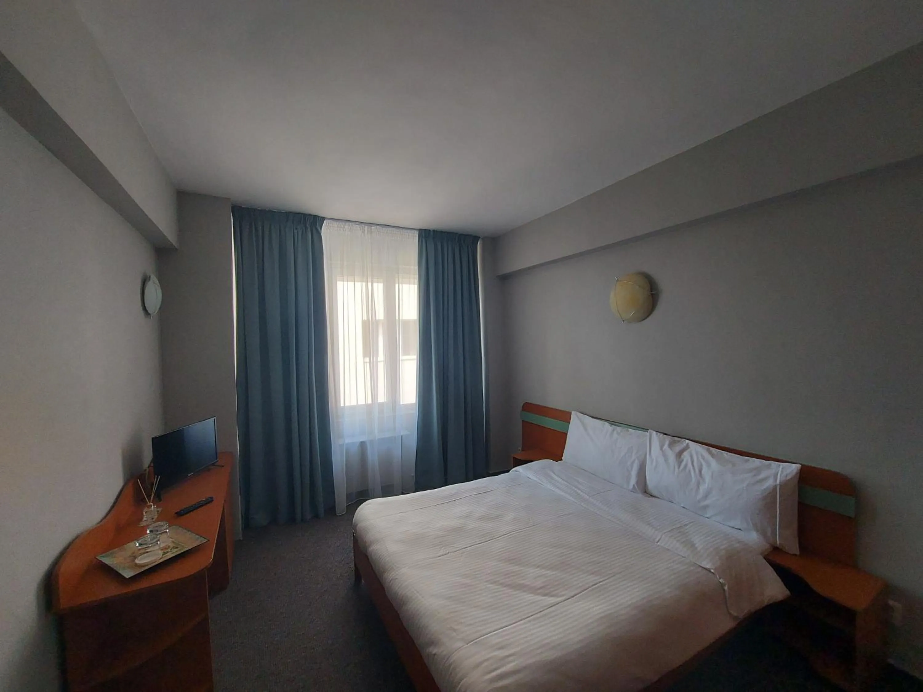 Bedroom, Bed in Elizeu Hotel