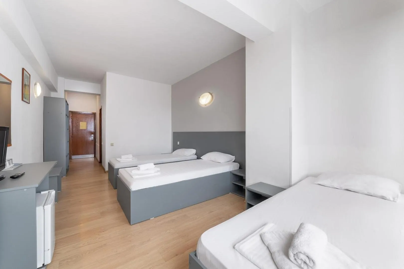 Photo of the whole room, Bed in Elizeu Hotel