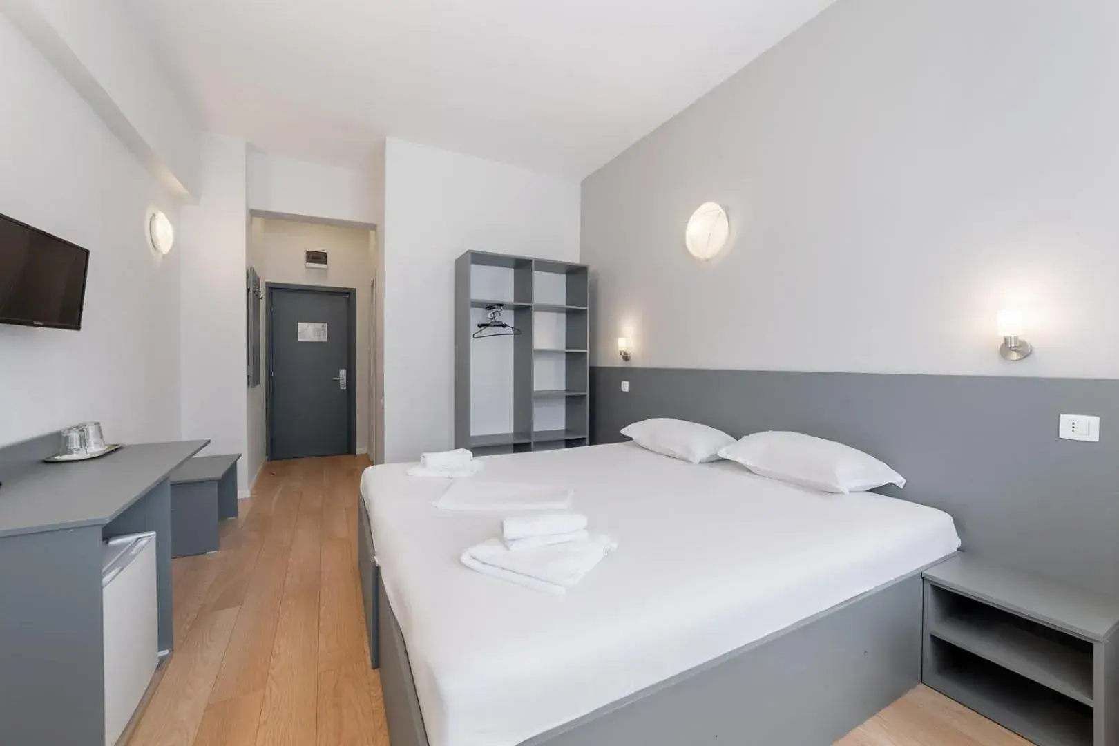 Photo of the whole room, Bed in Elizeu Hotel Photo of the whole room, Bed in Elizeu Hotel