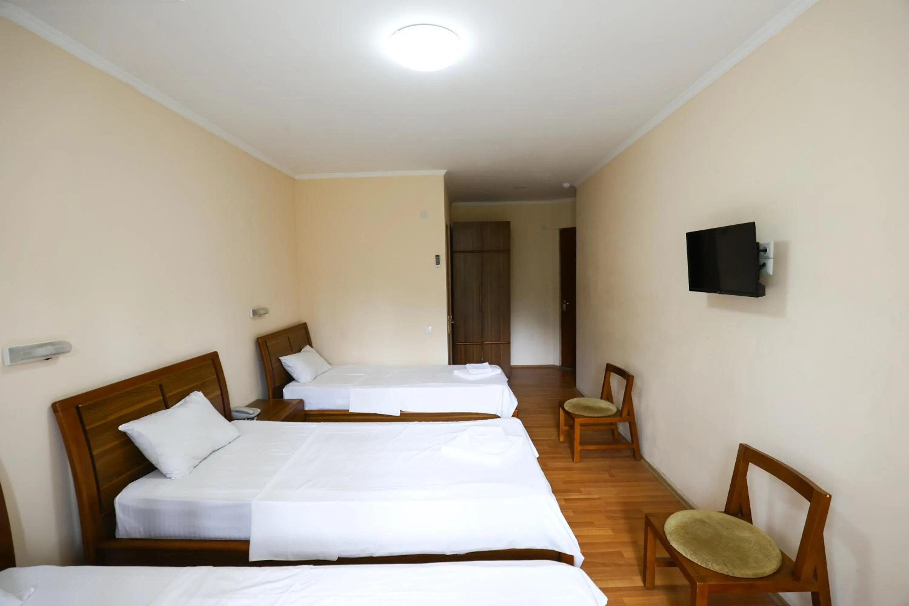 TV and multimedia, Bed in Park Hotel Imeri kutaisi