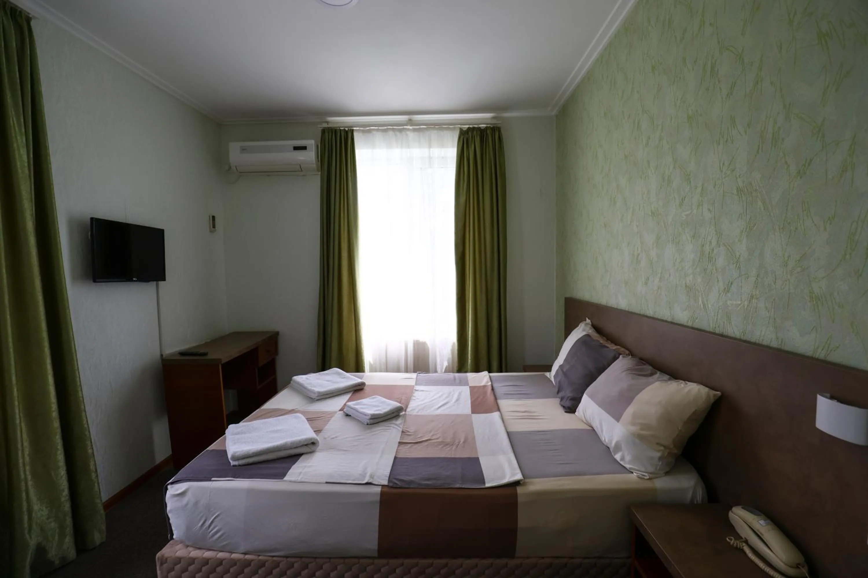 Communal lounge/ TV room, Bed in Park Hotel Imeri kutaisi