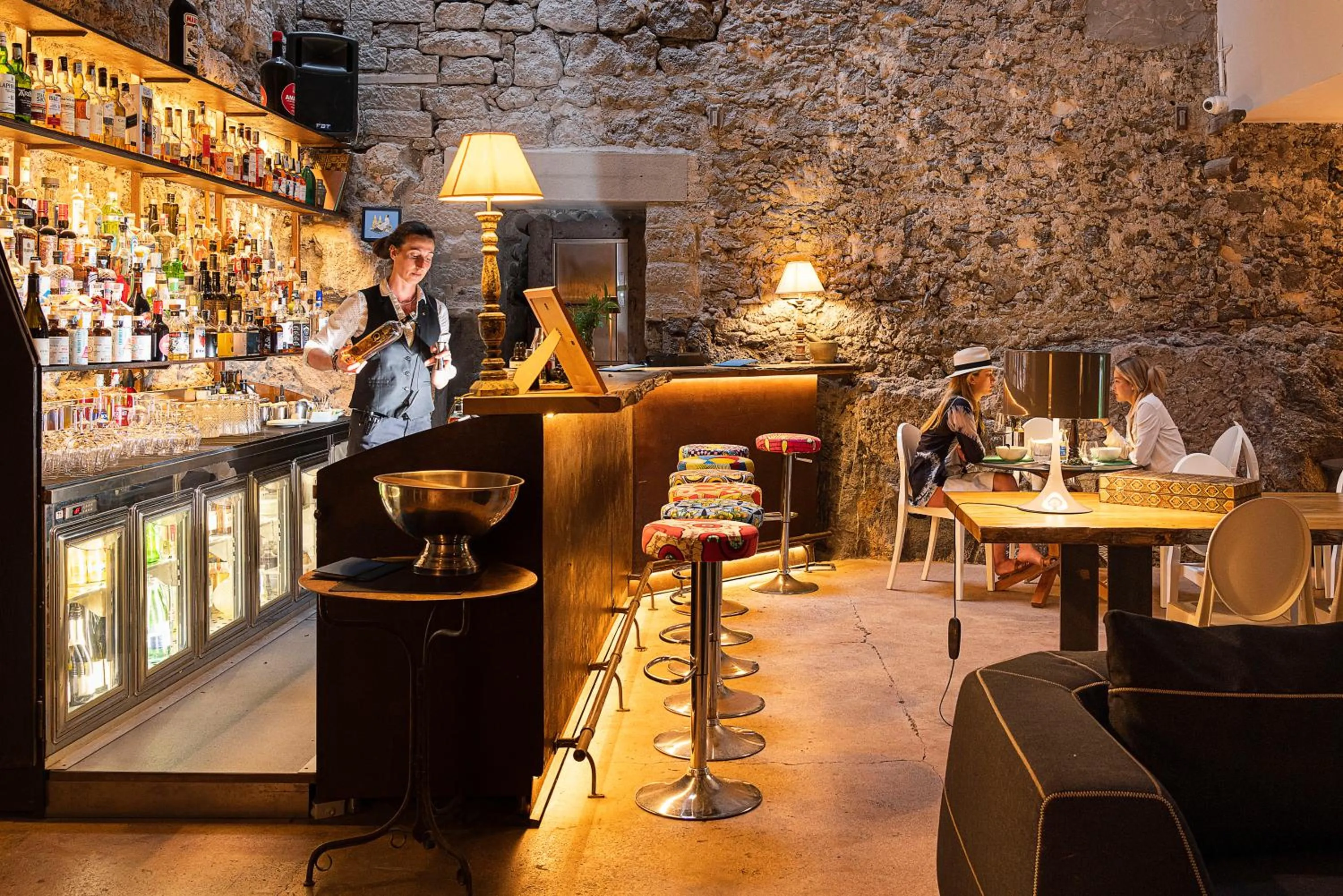 Lounge or bar in Monaci delle Terre Nere