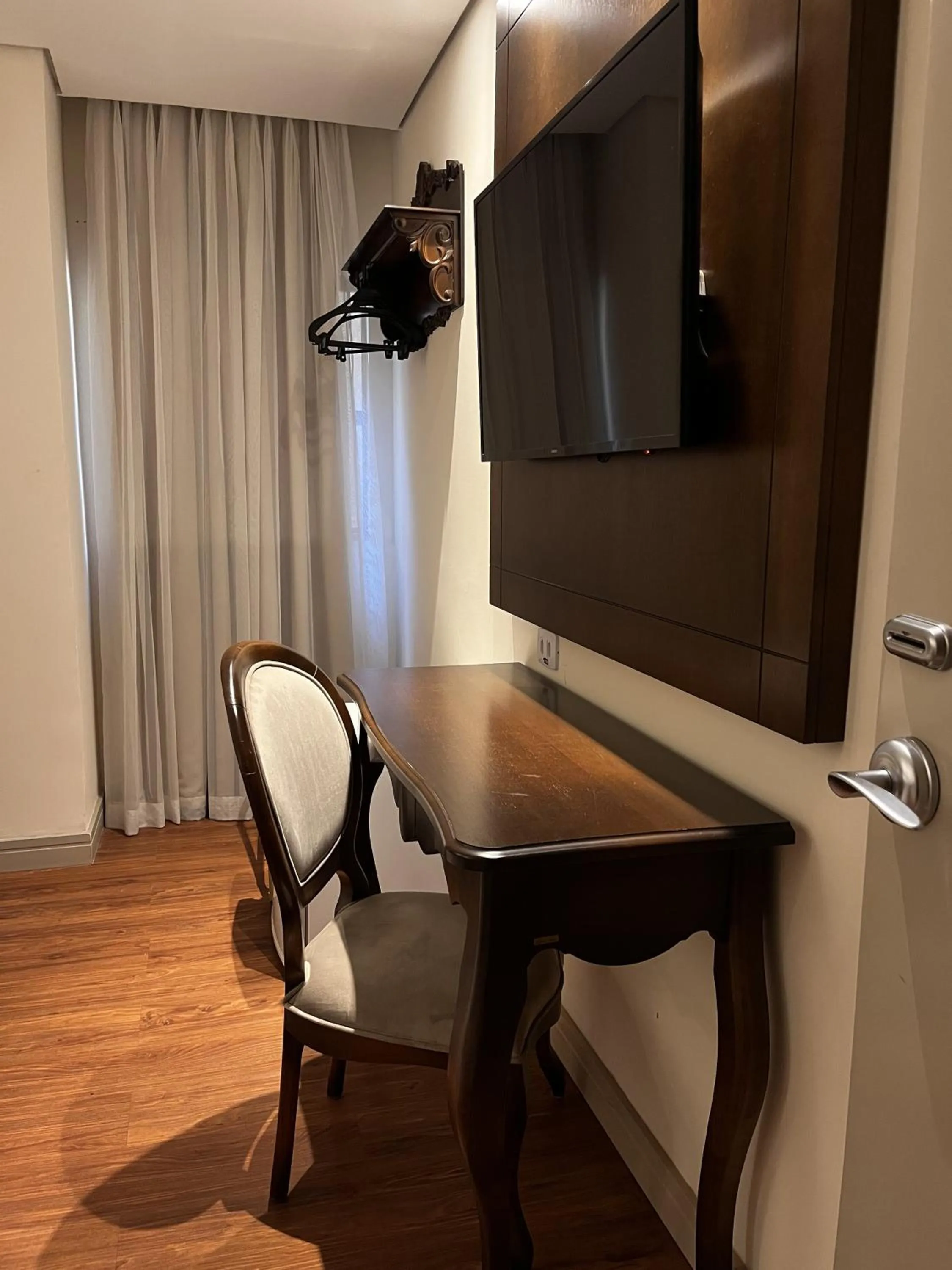 TV and multimedia in Maximus Business by - Easy Hotéis