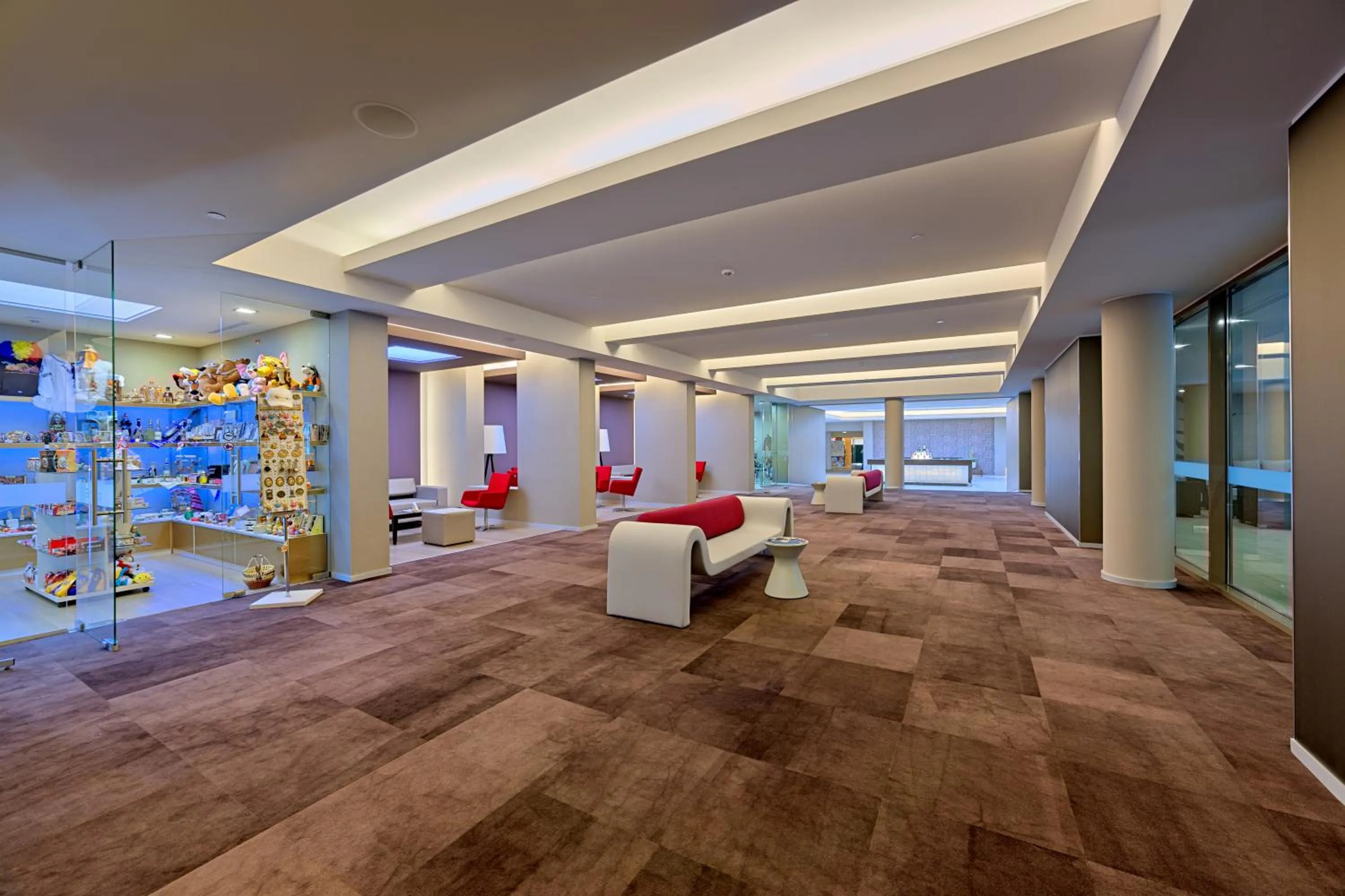 Lobby or reception in Ramada by Wyndham Bucharest Parc Hotel