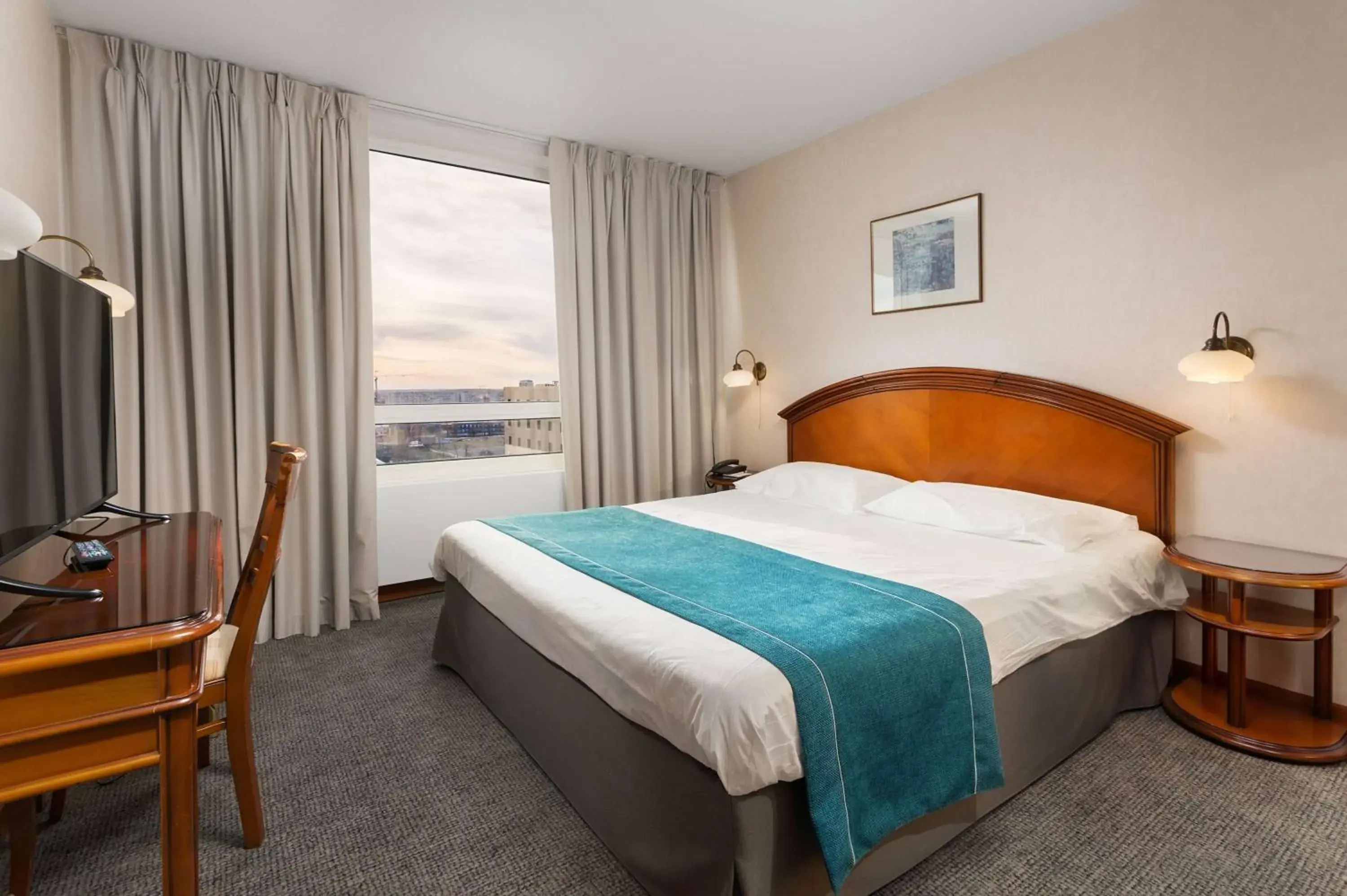 Bed in Ramada by Wyndham Bucharest Parc Hotel Bed in Ramada by Wyndham Bucharest Parc Hotel