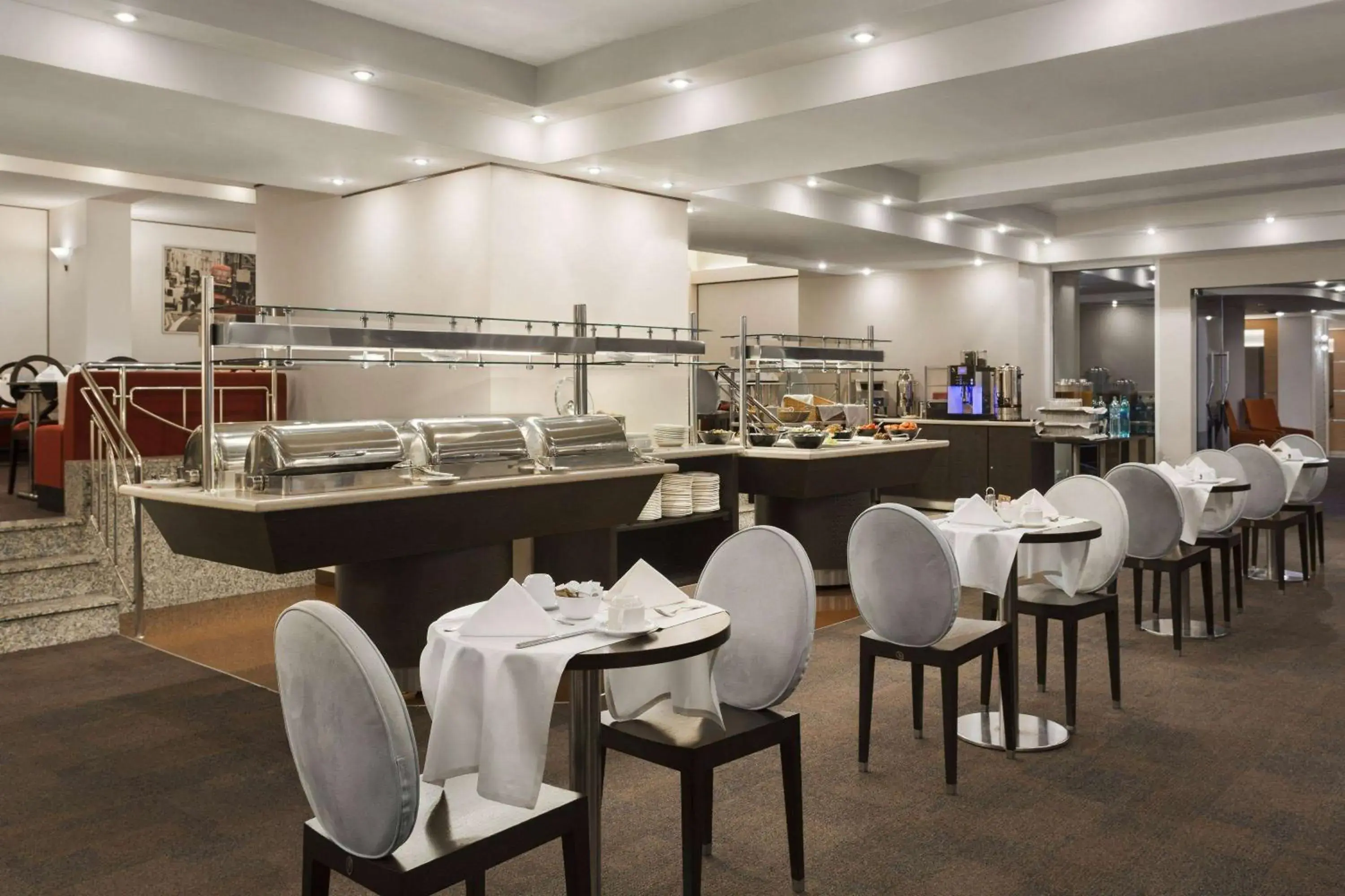 Restaurant/places to eat in Ramada by Wyndham Bucharest Parc Hotel Restaurant/places to eat in Ramada by Wyndham Bucharest Parc Hotel