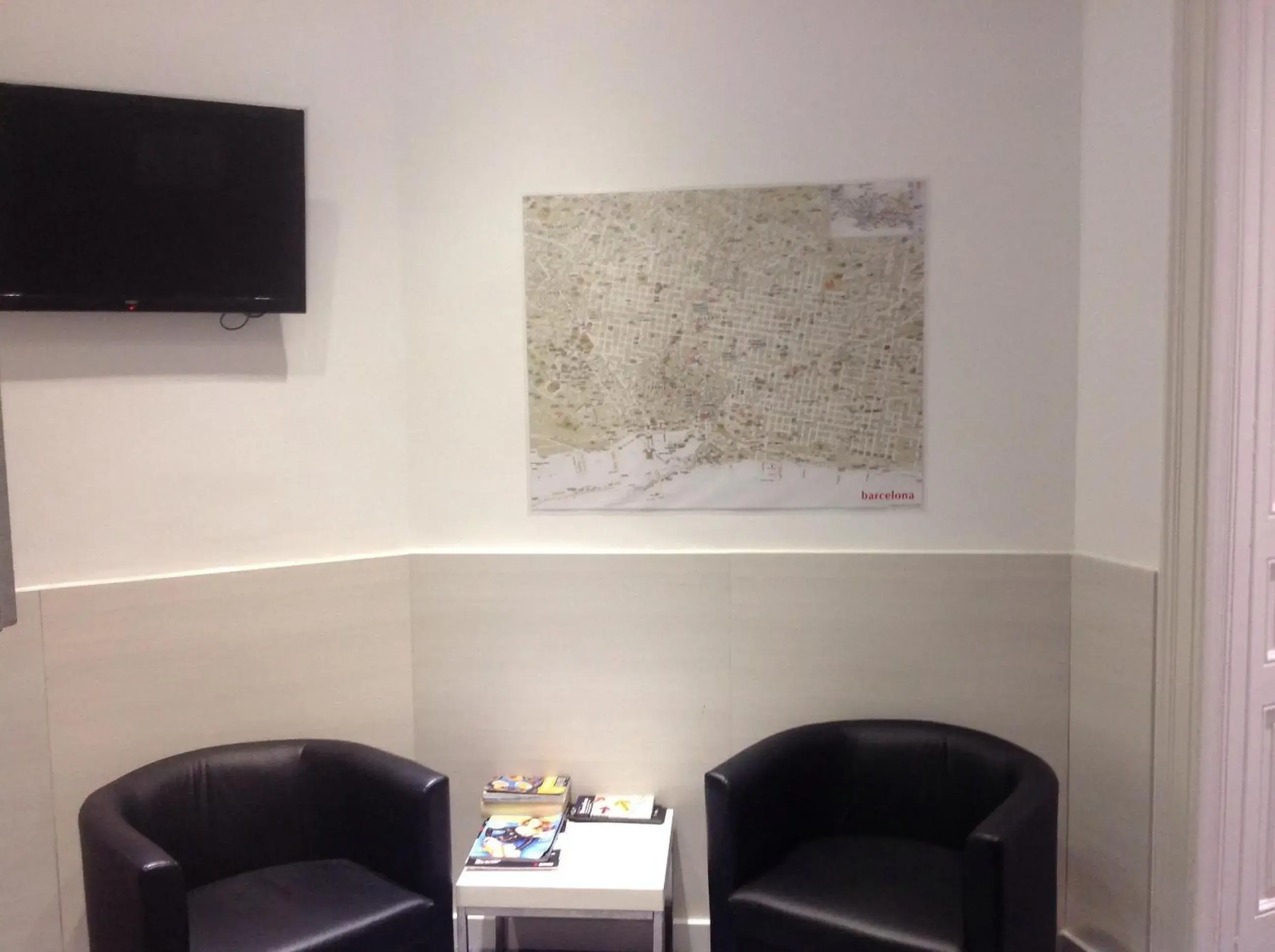 Lobby or reception in Hostalin Barcelona Diputacion Lobby or reception in Hostalin Barcelona Diputacion