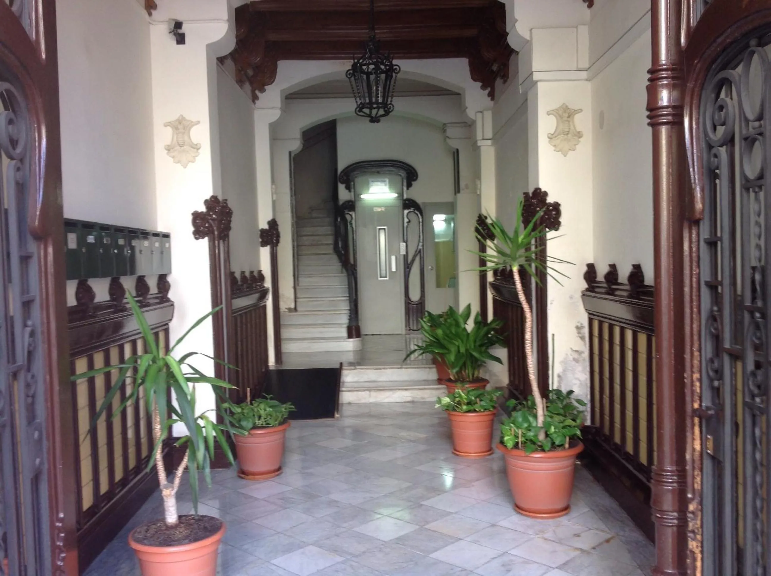 Facade/entrance in Hostalin Barcelona Diputacion