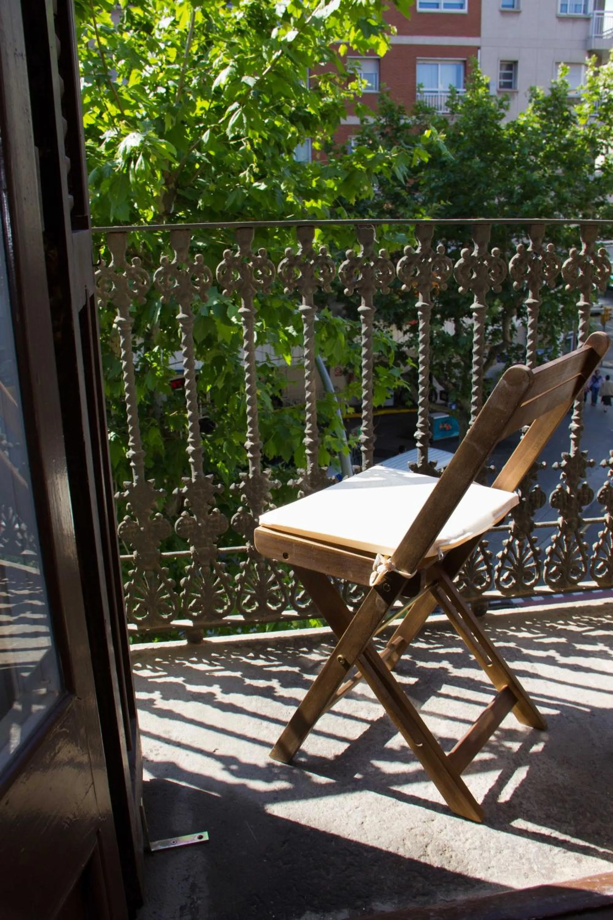 Facade/entrance in Hostalin Barcelona Diputacion