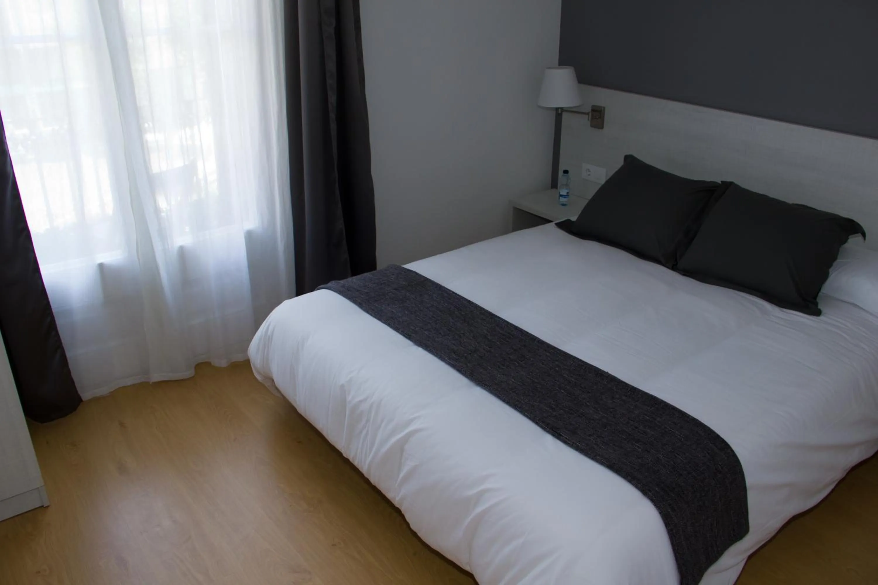 Bed in Hostalin Barcelona Diputacion