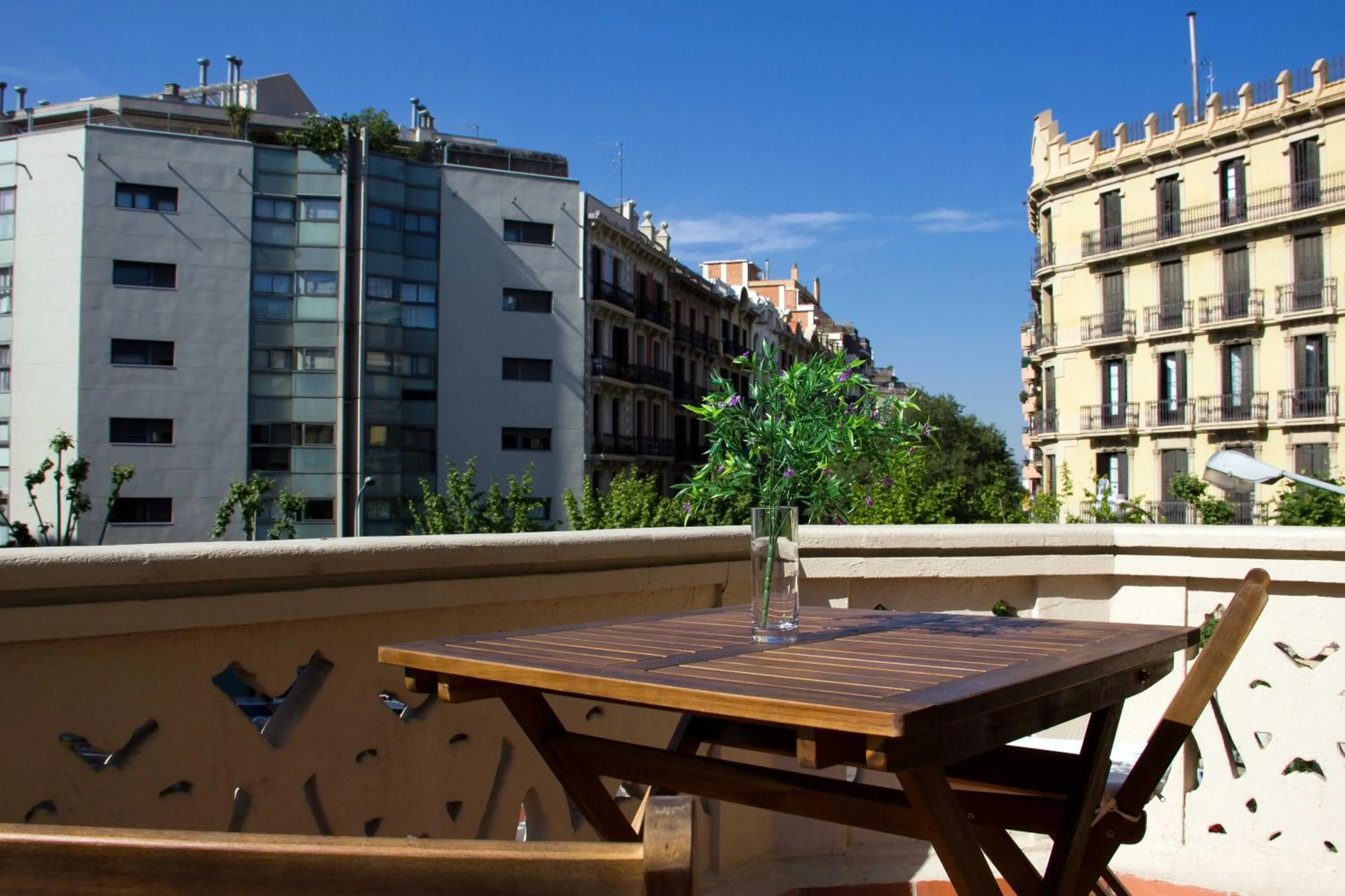 Restaurant/places to eat in Hostalin Barcelona Diputacion