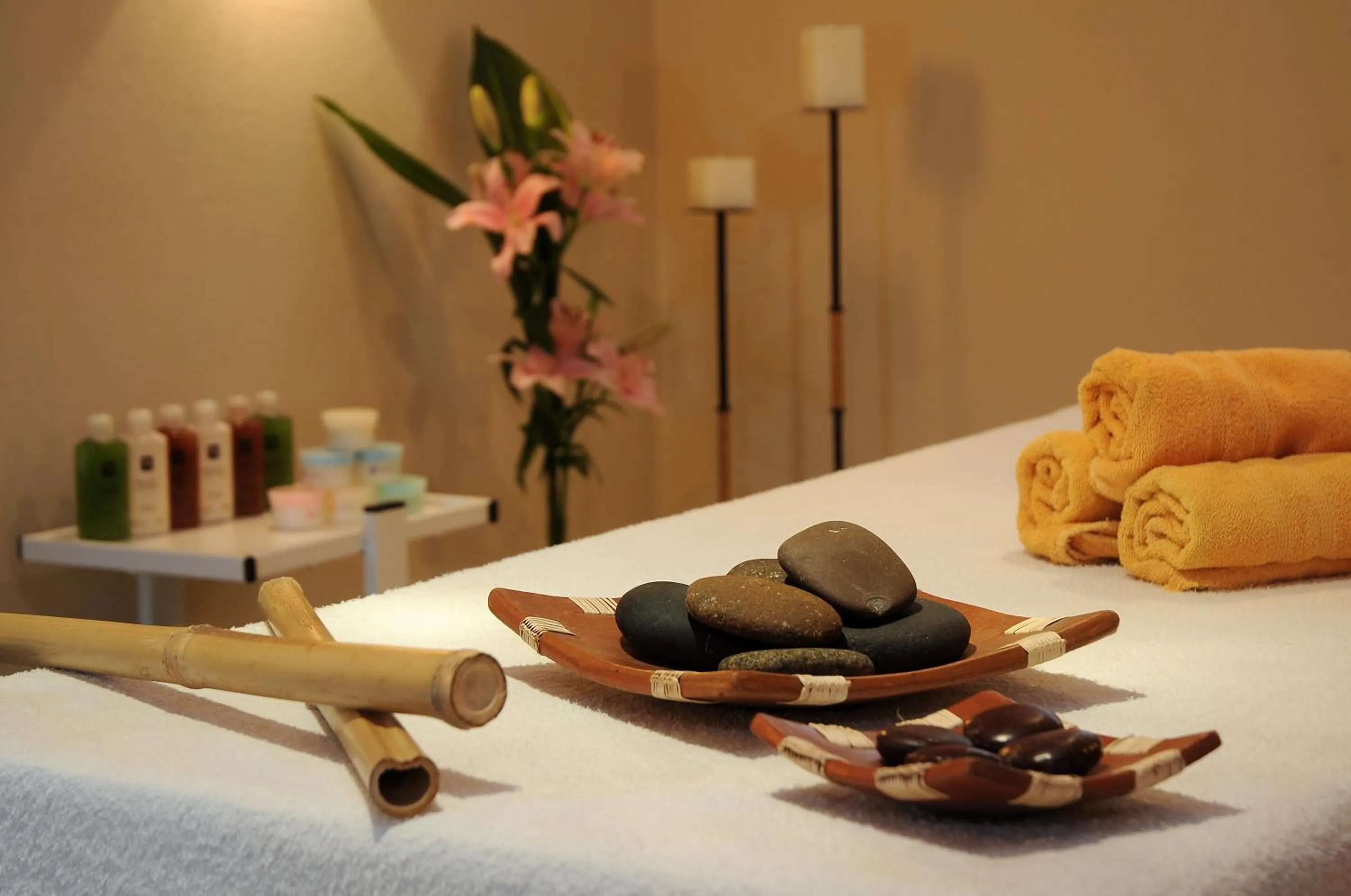 Massage in Carilo Soleil By HS