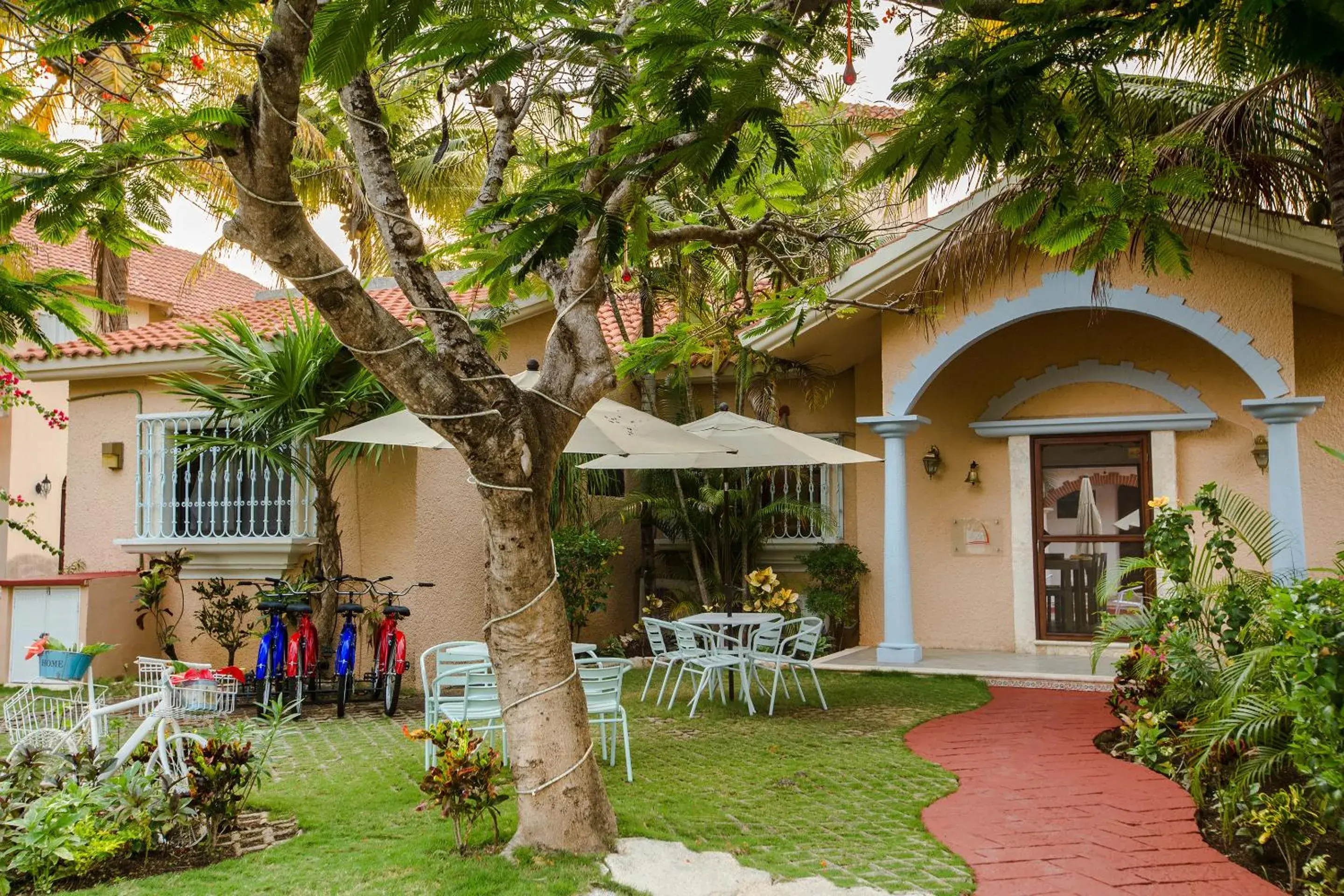 Facade/entrance in Chez Waffle Hotel Facade/entrance in Chez Waffle Hotel