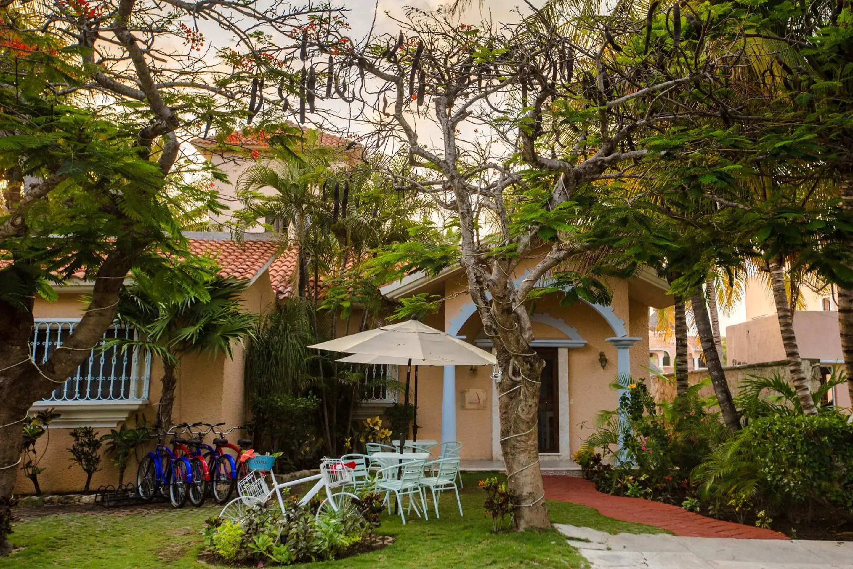 Facade/entrance in Chez Waffle Hotel Facade/entrance in Chez Waffle Hotel