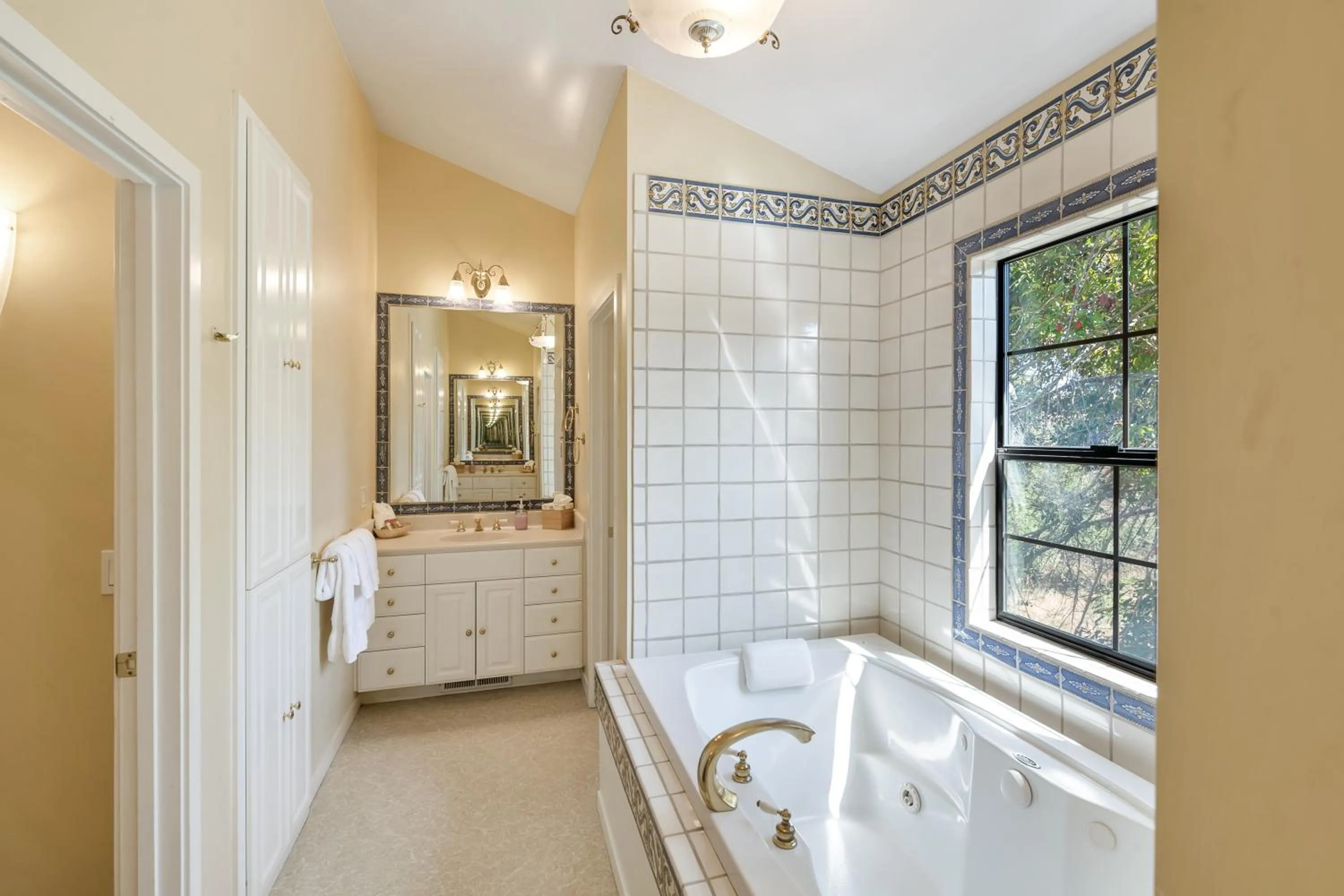Bathroom in Sonoma Coast Villa