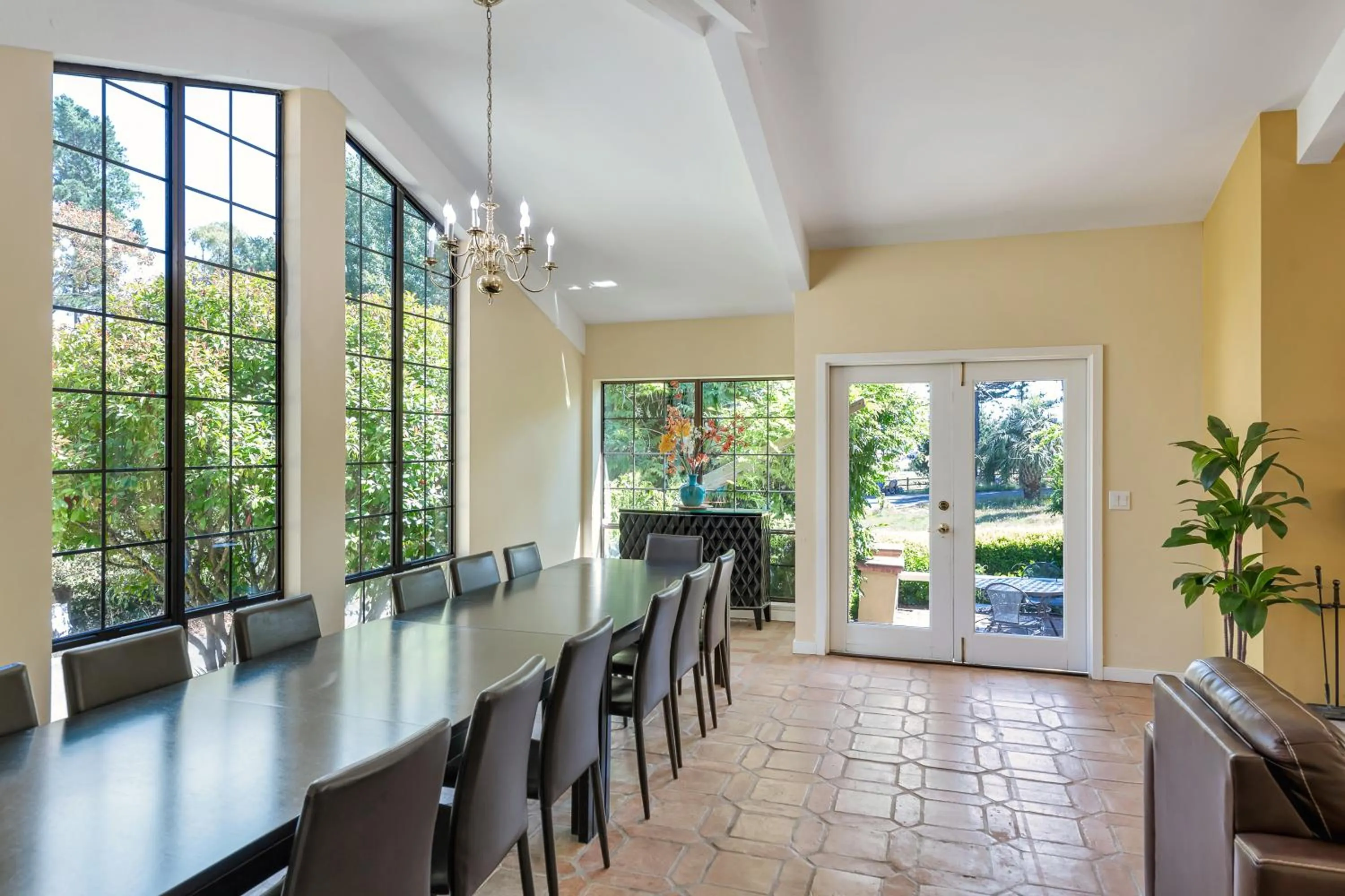 Dining area in Sonoma Coast Villa