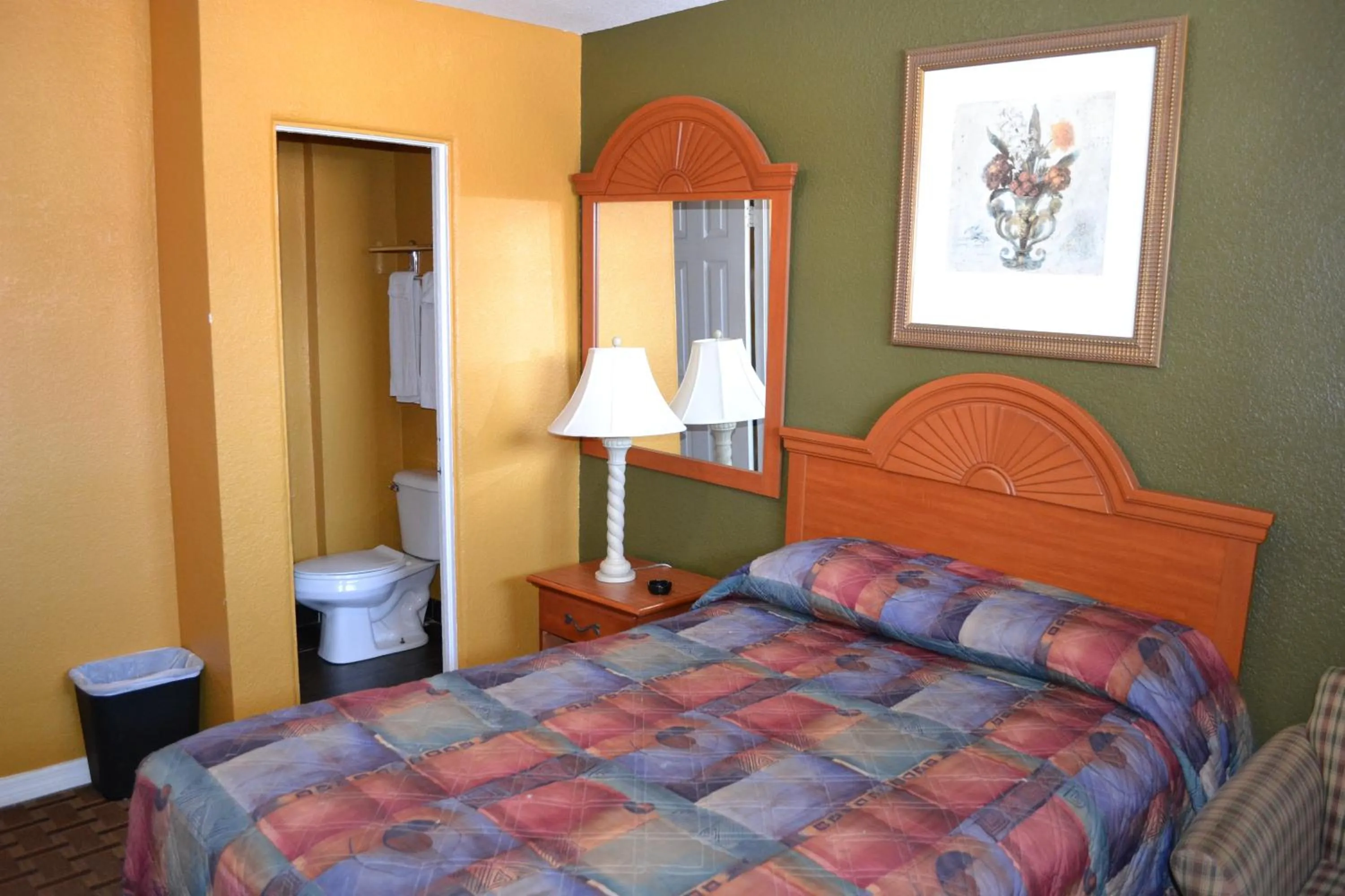 Bed in San Marina Motel Daytona