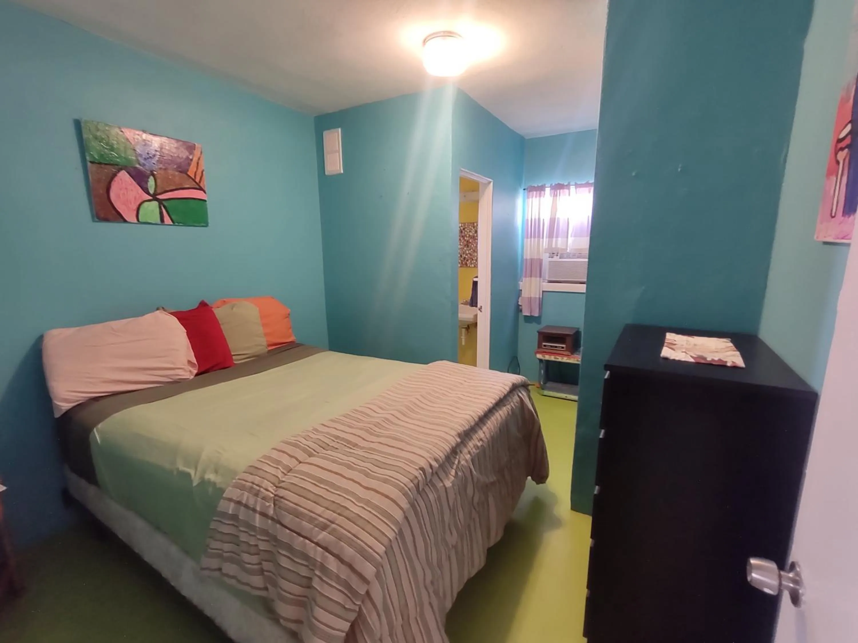 Bedroom, Bed in Pelican Spa