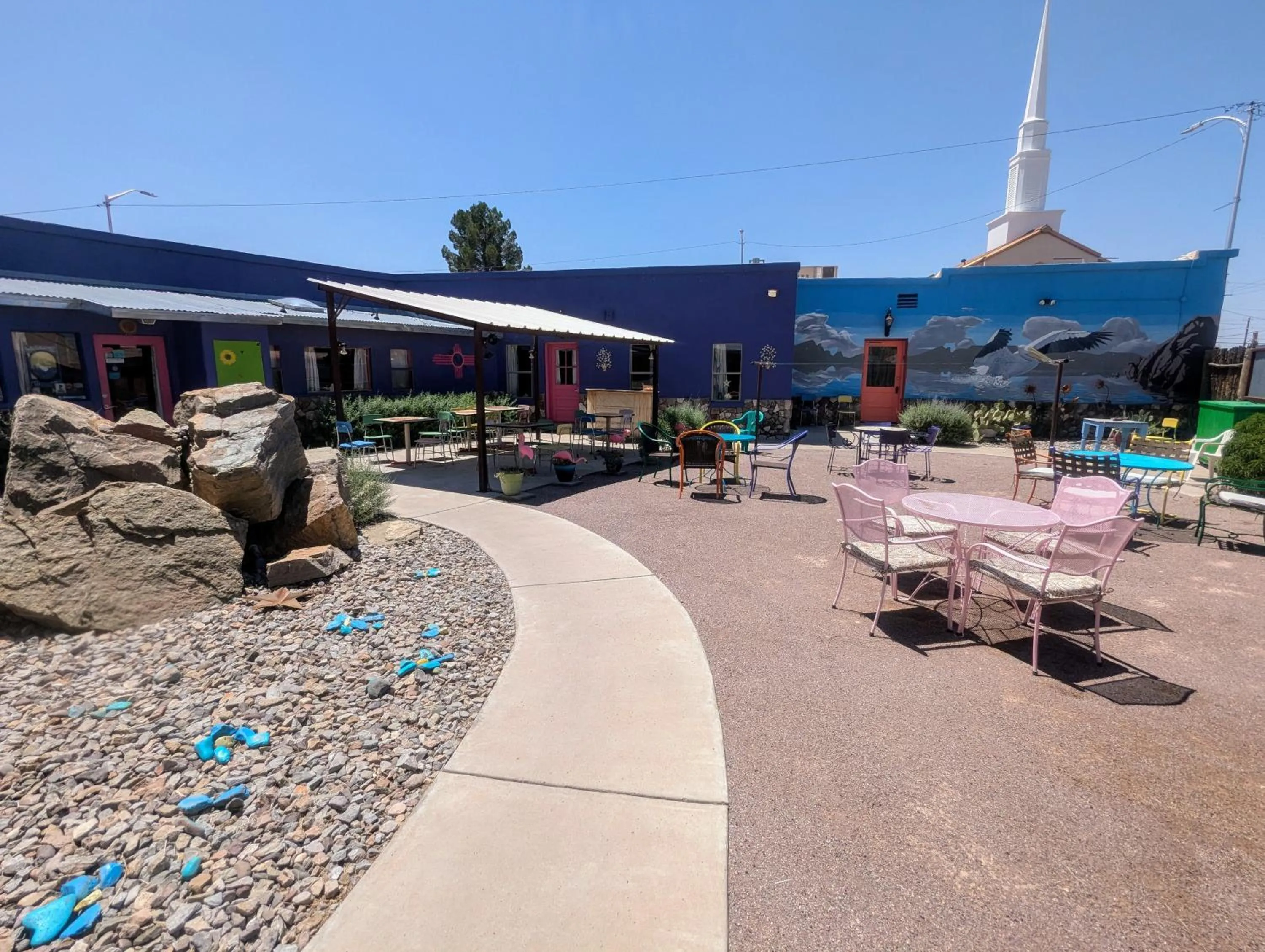Inner courtyard view in Pelican Spa