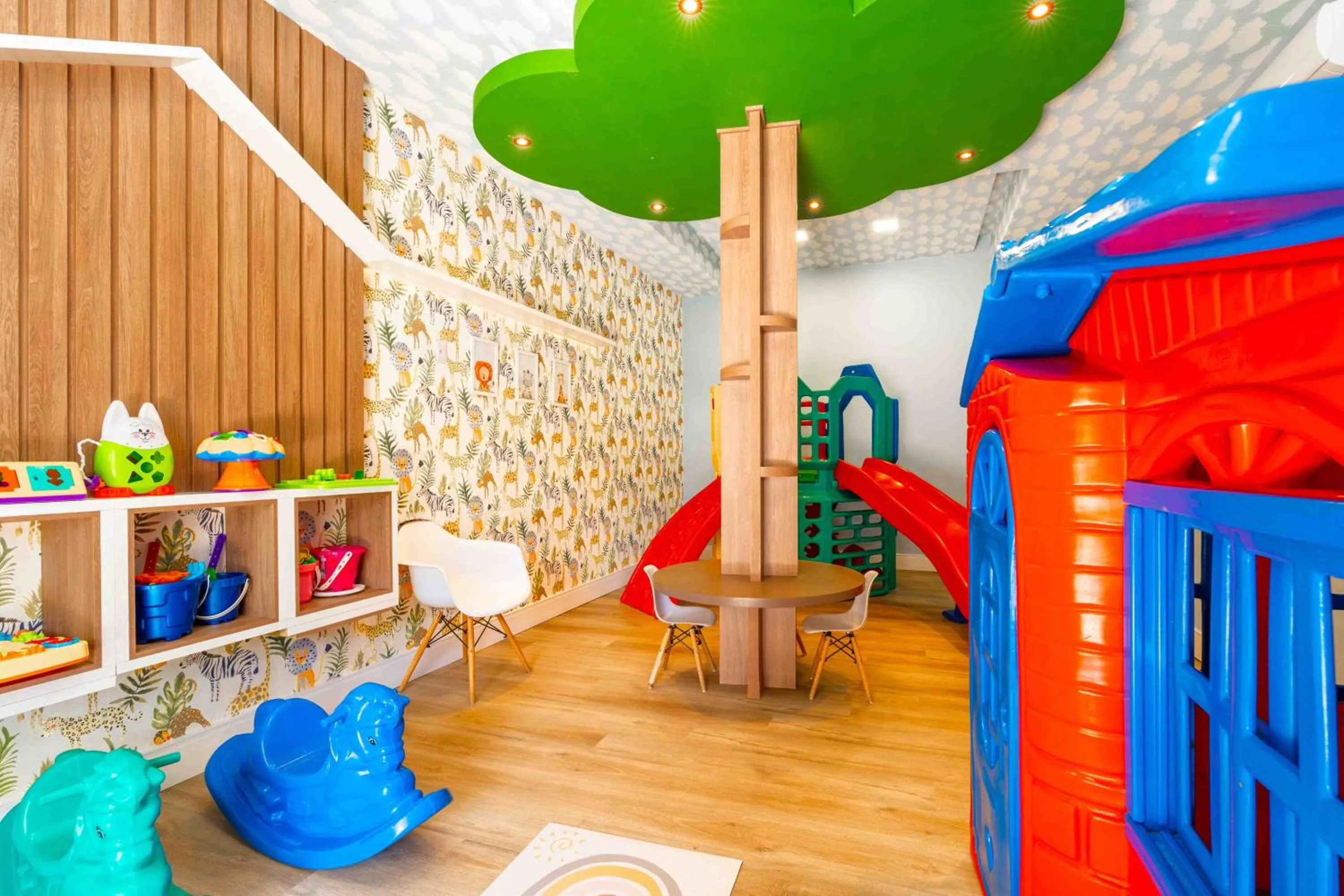 Children play ground in Boulevard Beach Canasvieiras Hotel