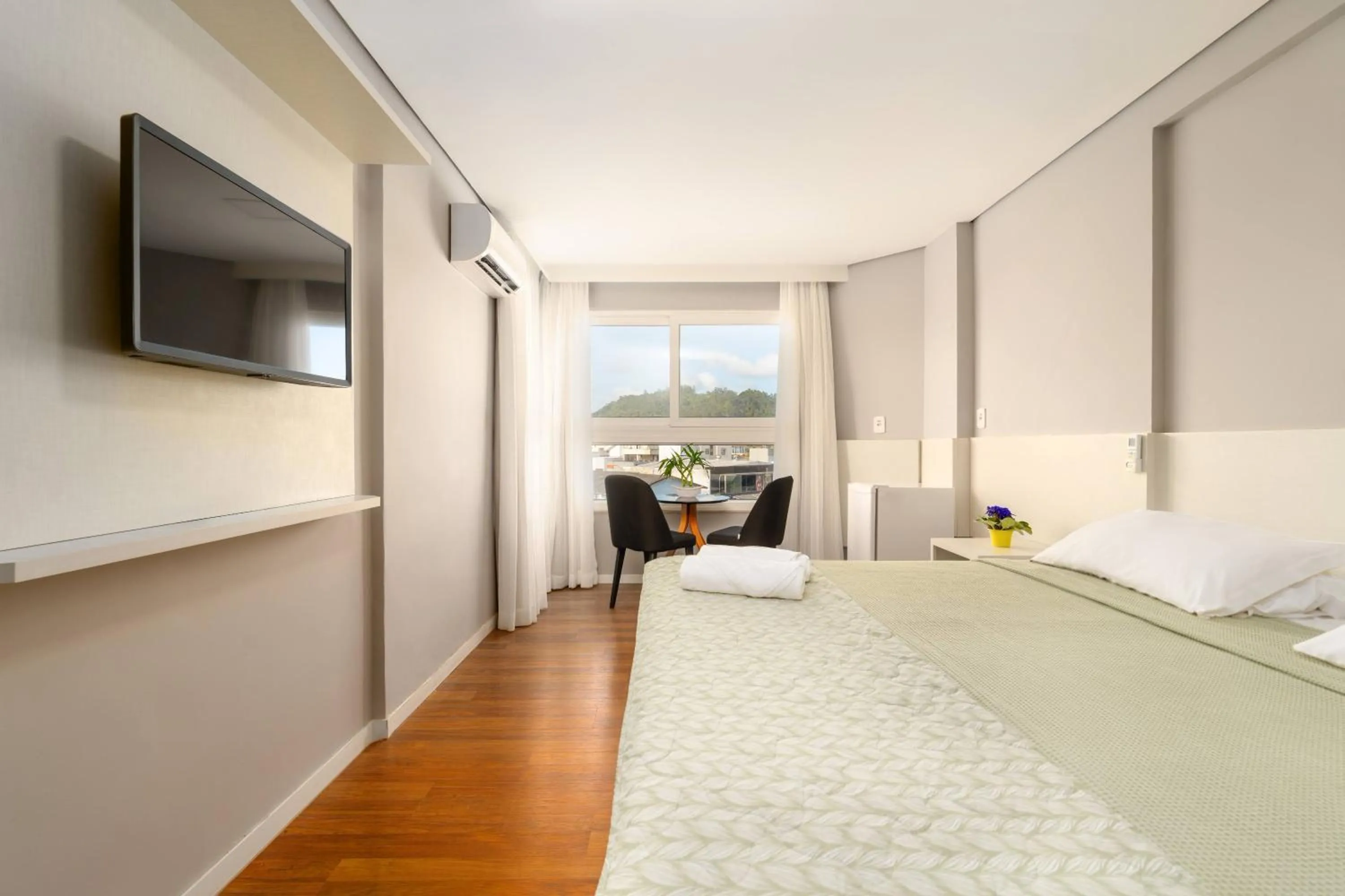 Bedroom, Bed in Boulevard Beach Canasvieiras Hotel