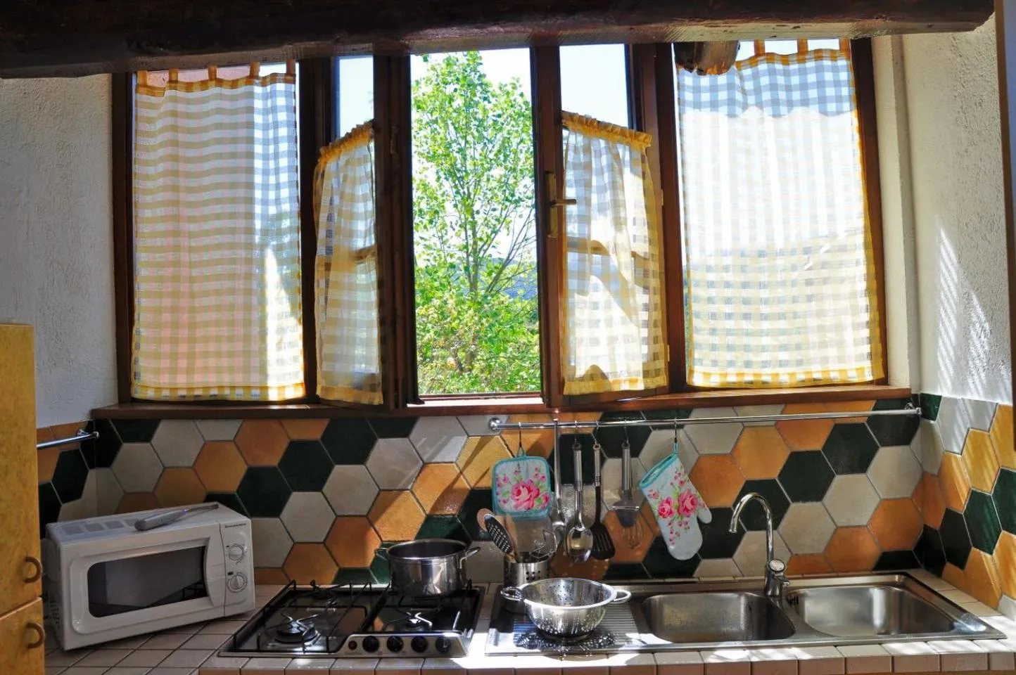 Kitchen or kitchenette in Agriturismo Gioie di Campagna