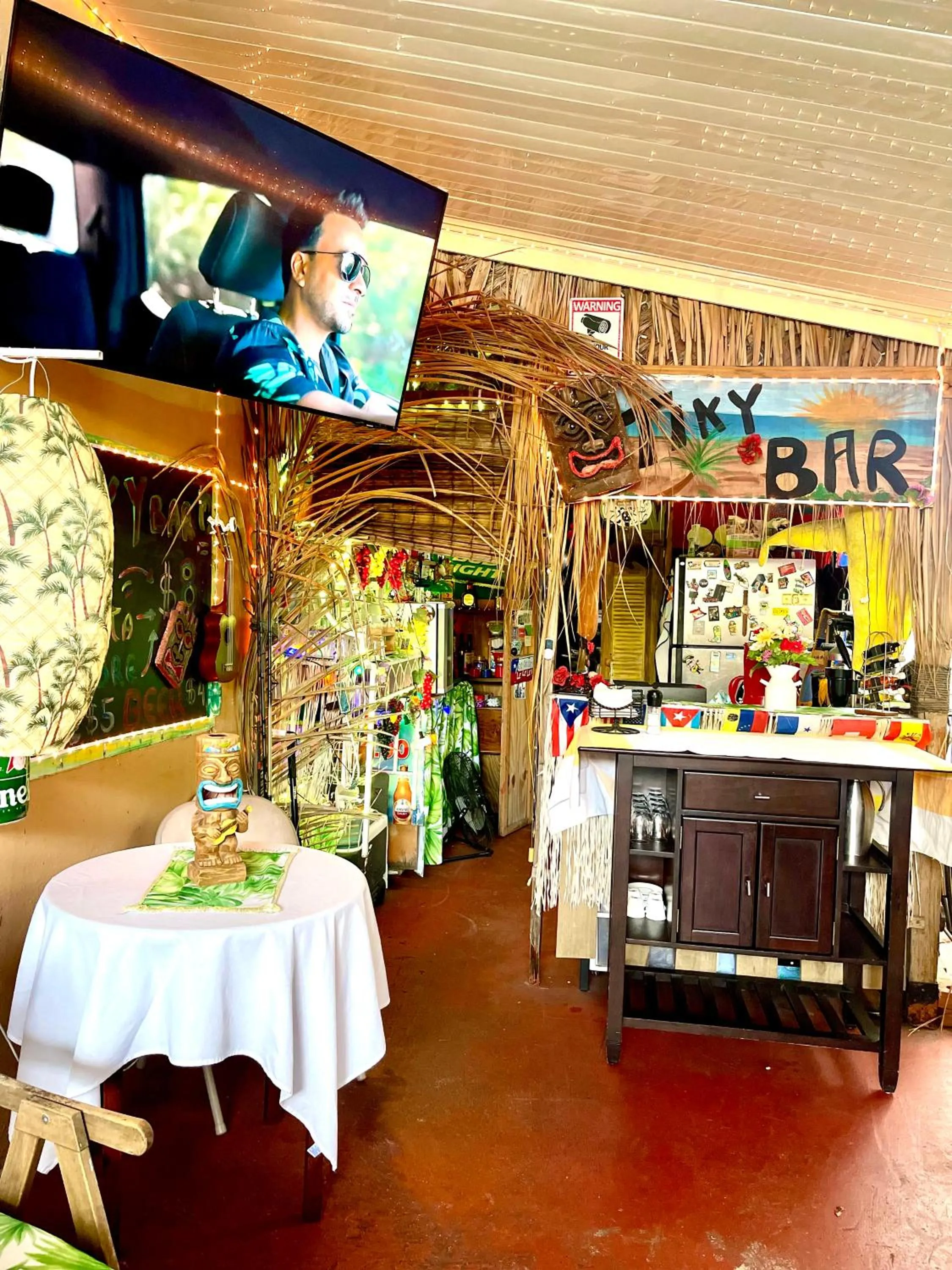 Restaurant/places to eat in Habitación Céntrica calle 8 Miami