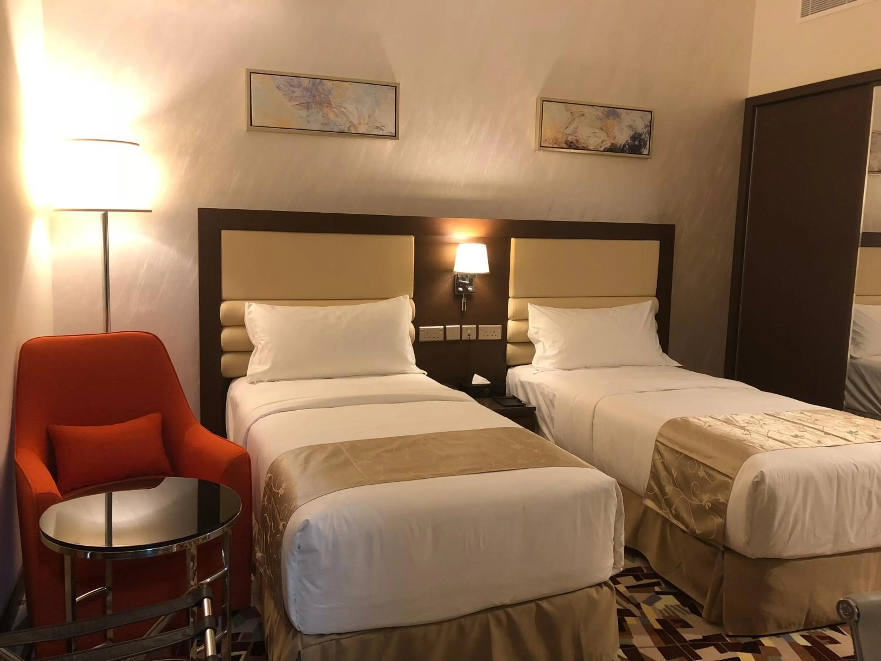 Bed in Al Murooj Grand Hotel