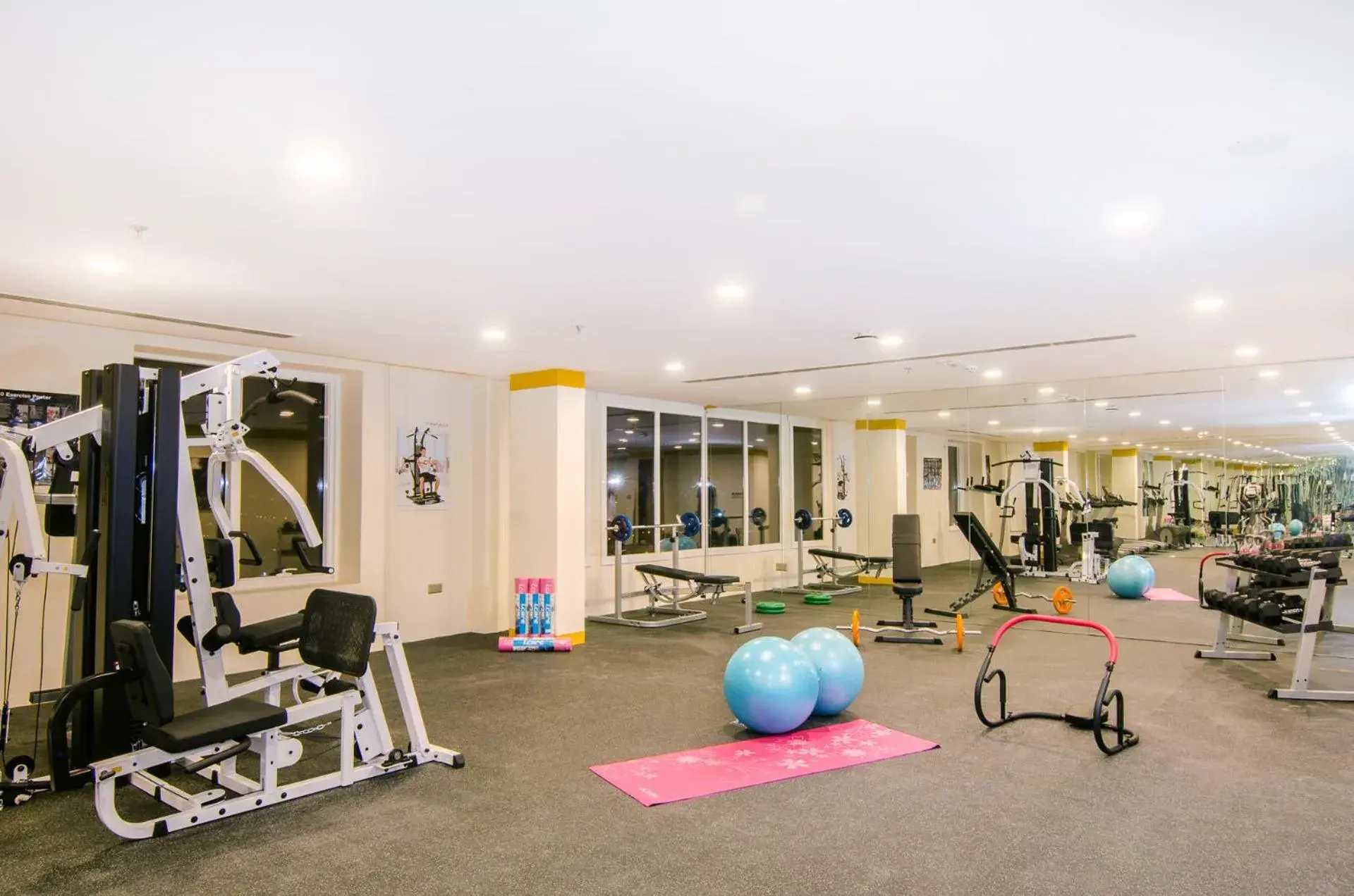 Fitness centre/facilities in Al Murooj Grand Hotel Fitness centre/facilities in Al Murooj Grand Hotel