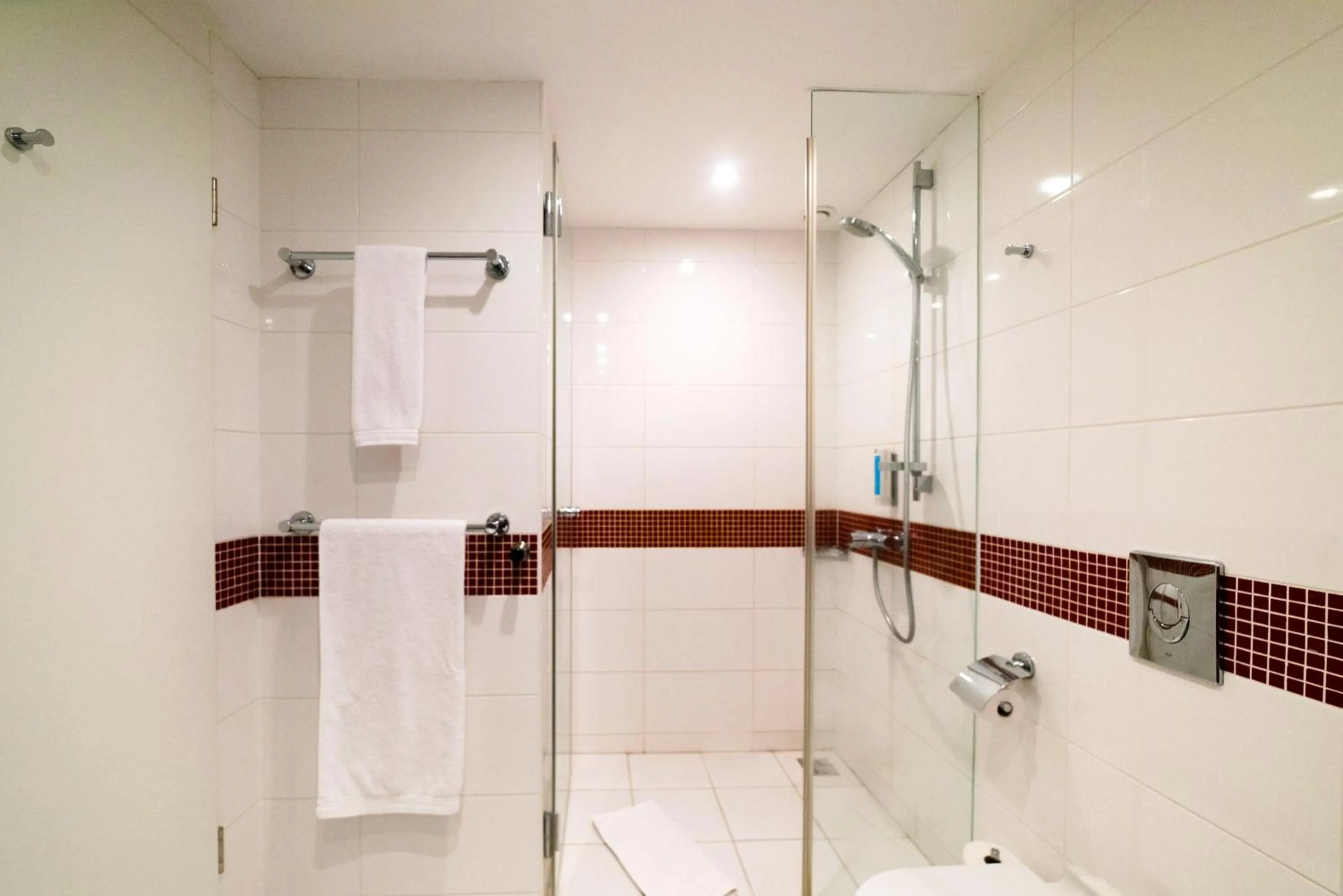 Shower in Vienna House Easy by Wyndham Bucharest Airport