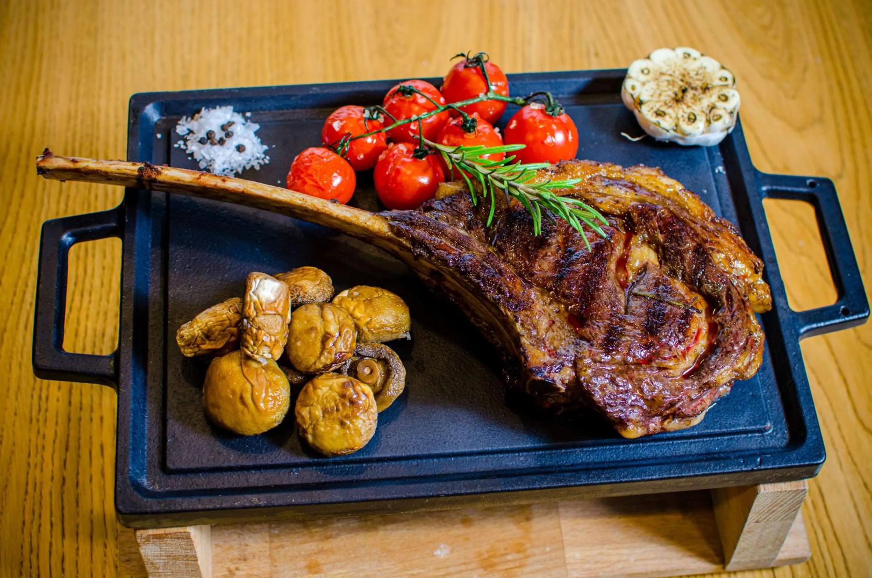 Restaurant/places to eat in Vienna House Easy by Wyndham Bucharest Airport