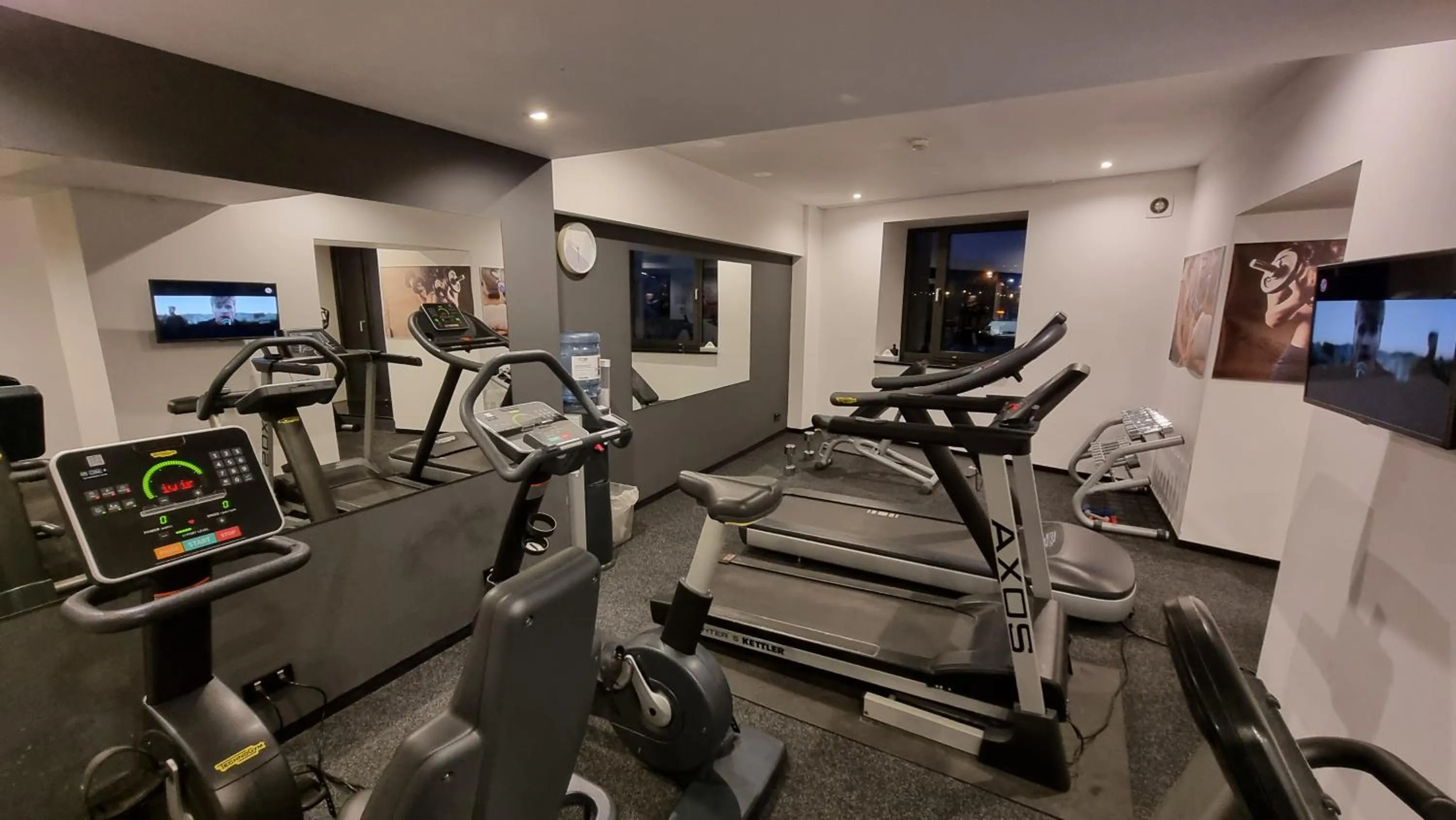Fitness centre/facilities in Vienna House Easy by Wyndham Bucharest Airport