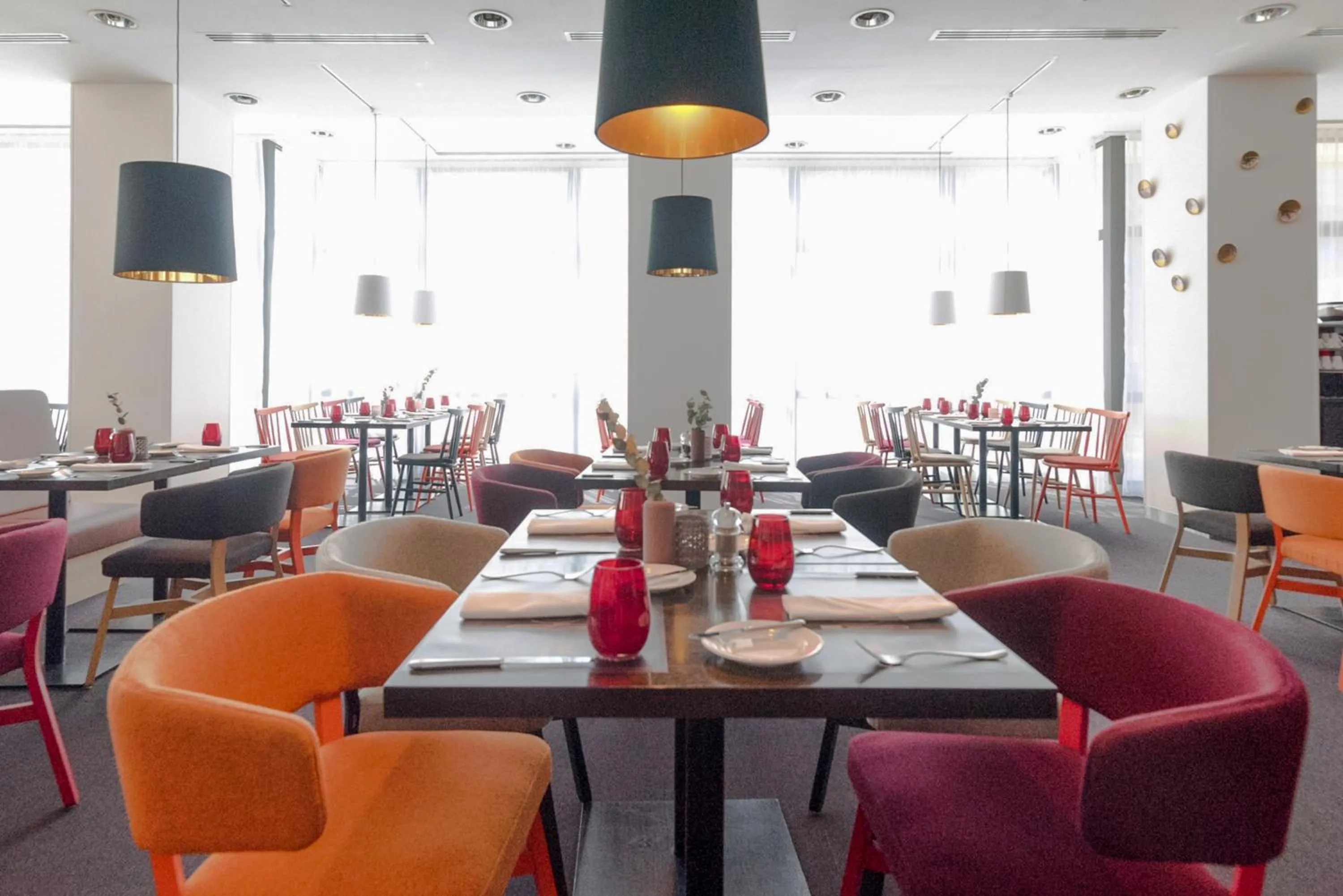 Restaurant/places to eat in Vienna House Easy by Wyndham Bucharest Airport