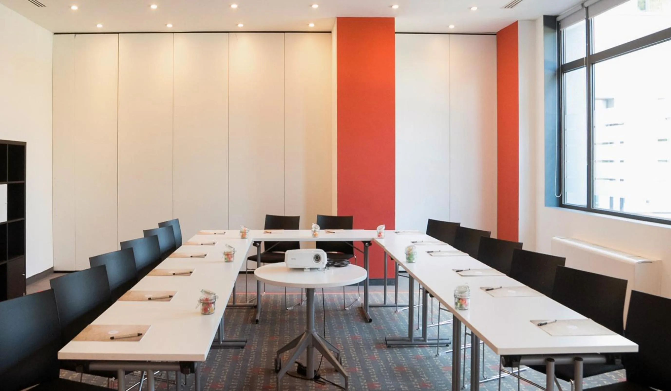 Business facilities in Vienna House Easy by Wyndham Bucharest Airport