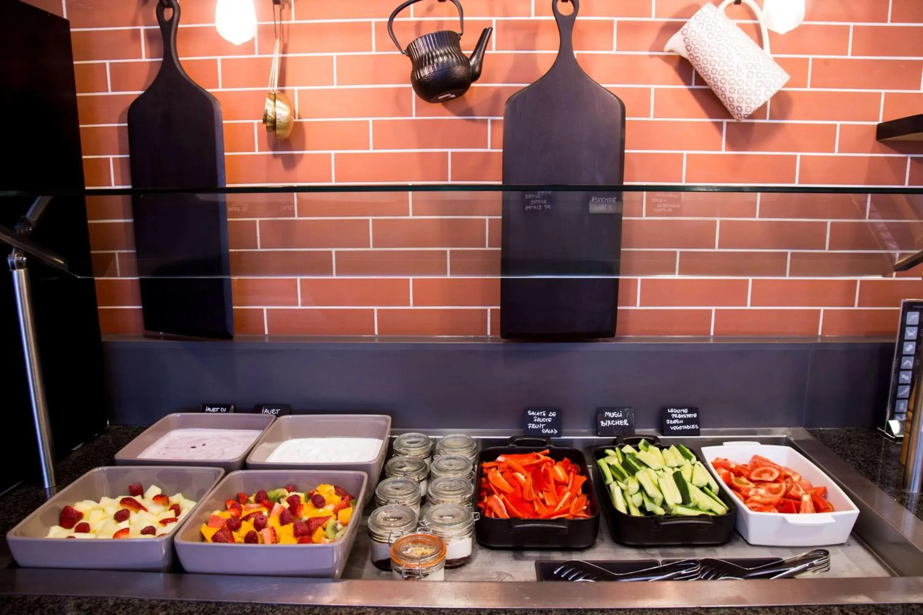 Restaurant/places to eat in Vienna House Easy by Wyndham Bucharest Airport Restaurant/places to eat in Vienna House Easy by Wyndham Bucharest Airport