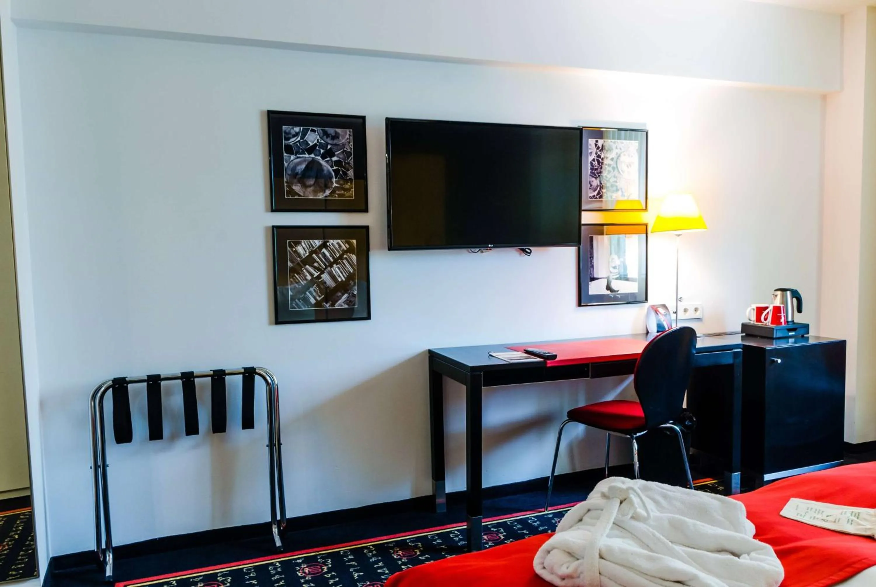 Photo of the whole room, Bed in Vienna House Easy by Wyndham Bucharest Airport