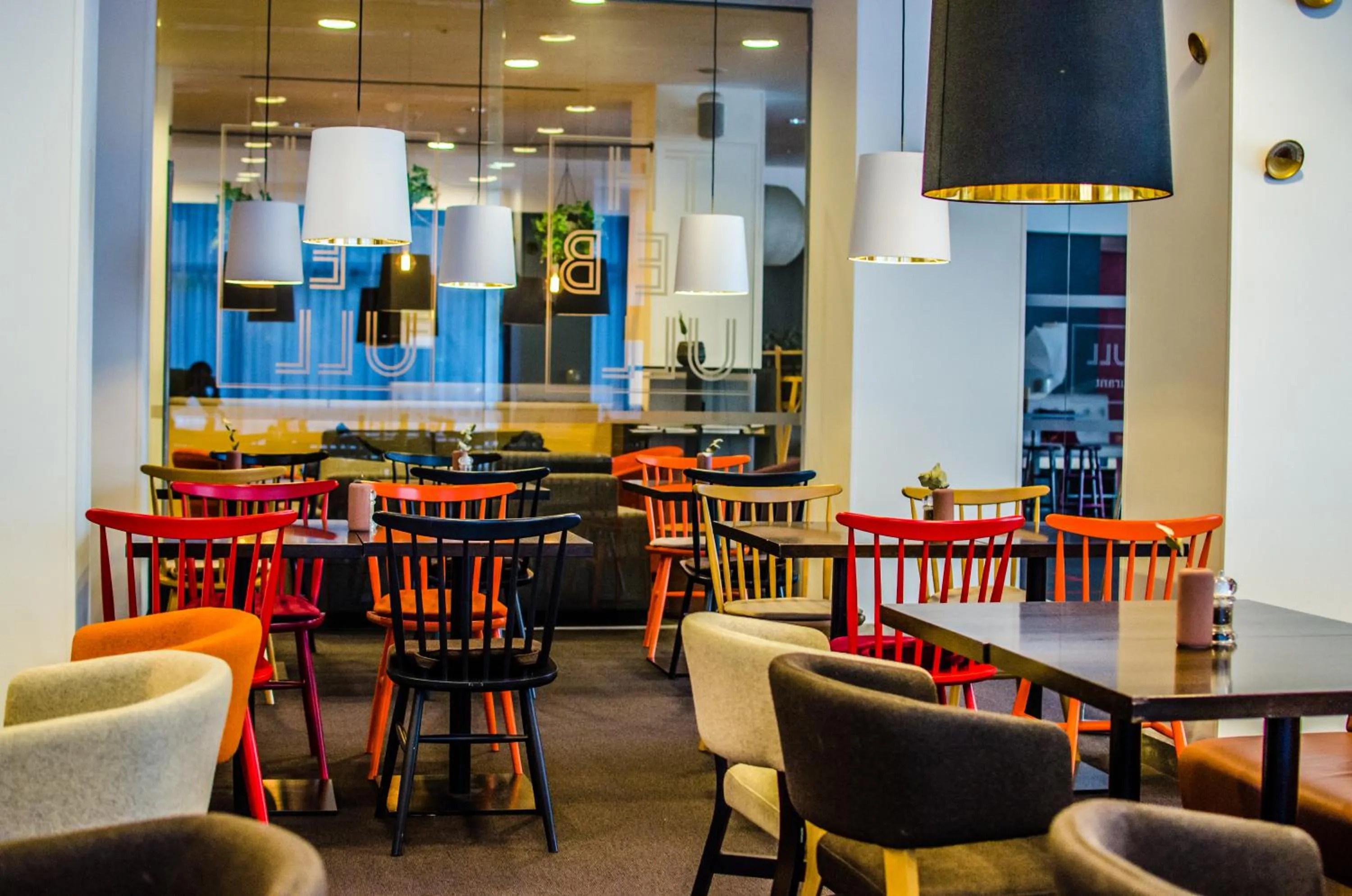 Restaurant/places to eat in Vienna House Easy by Wyndham Bucharest Airport