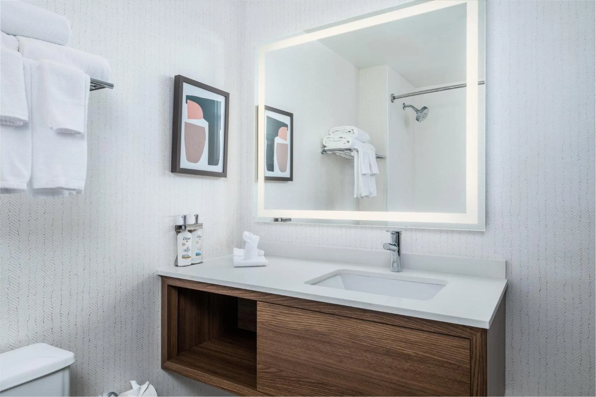 Photo of the whole room in Holiday Inn Boise Airport by IHG