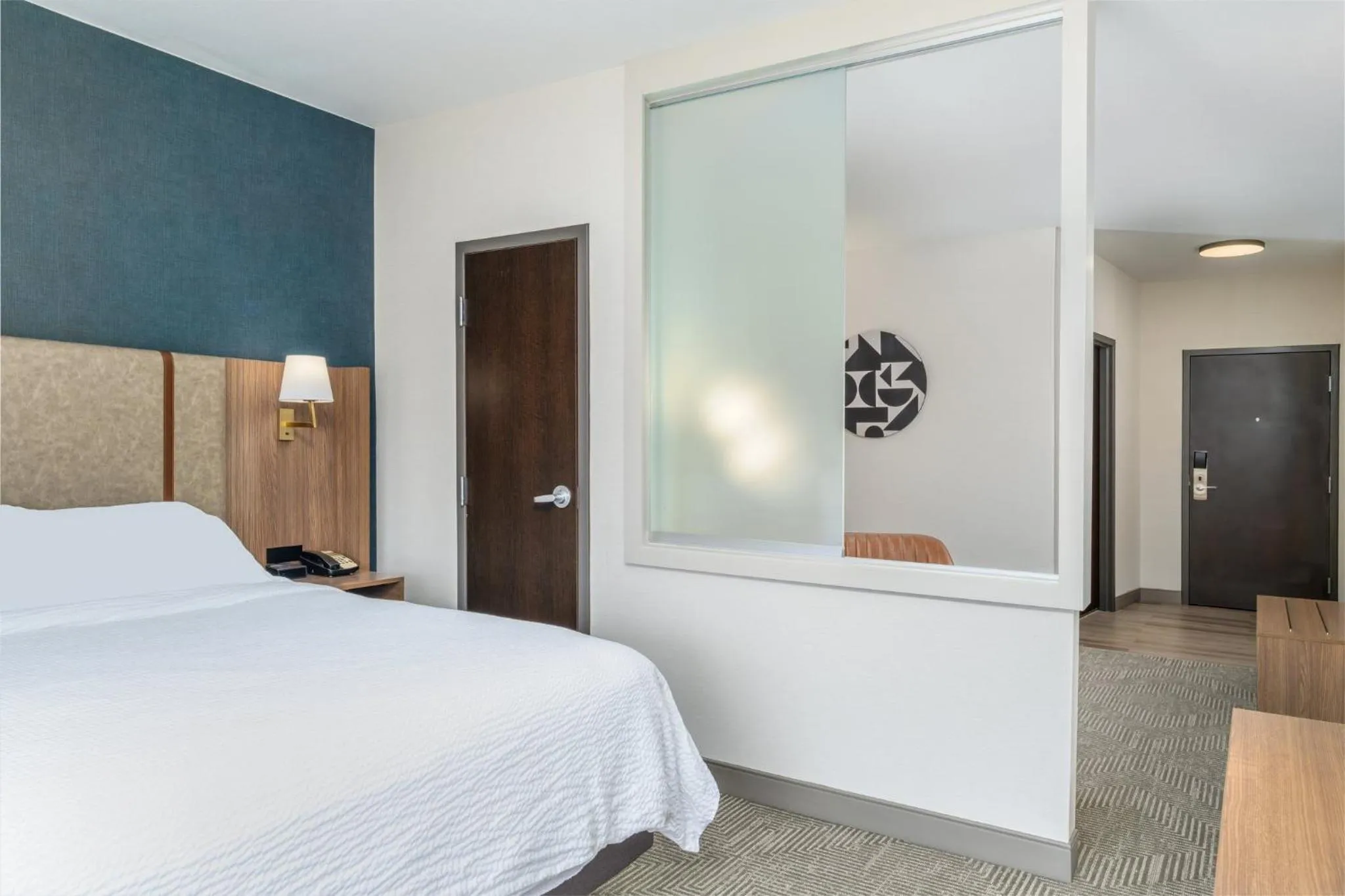 Photo of the whole room, Bed in Holiday Inn Boise Airport by IHG