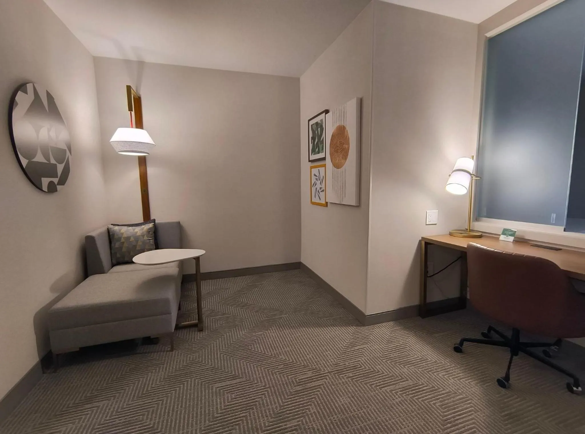 Photo of the whole room, Bed in Holiday Inn Boise Airport by IHG