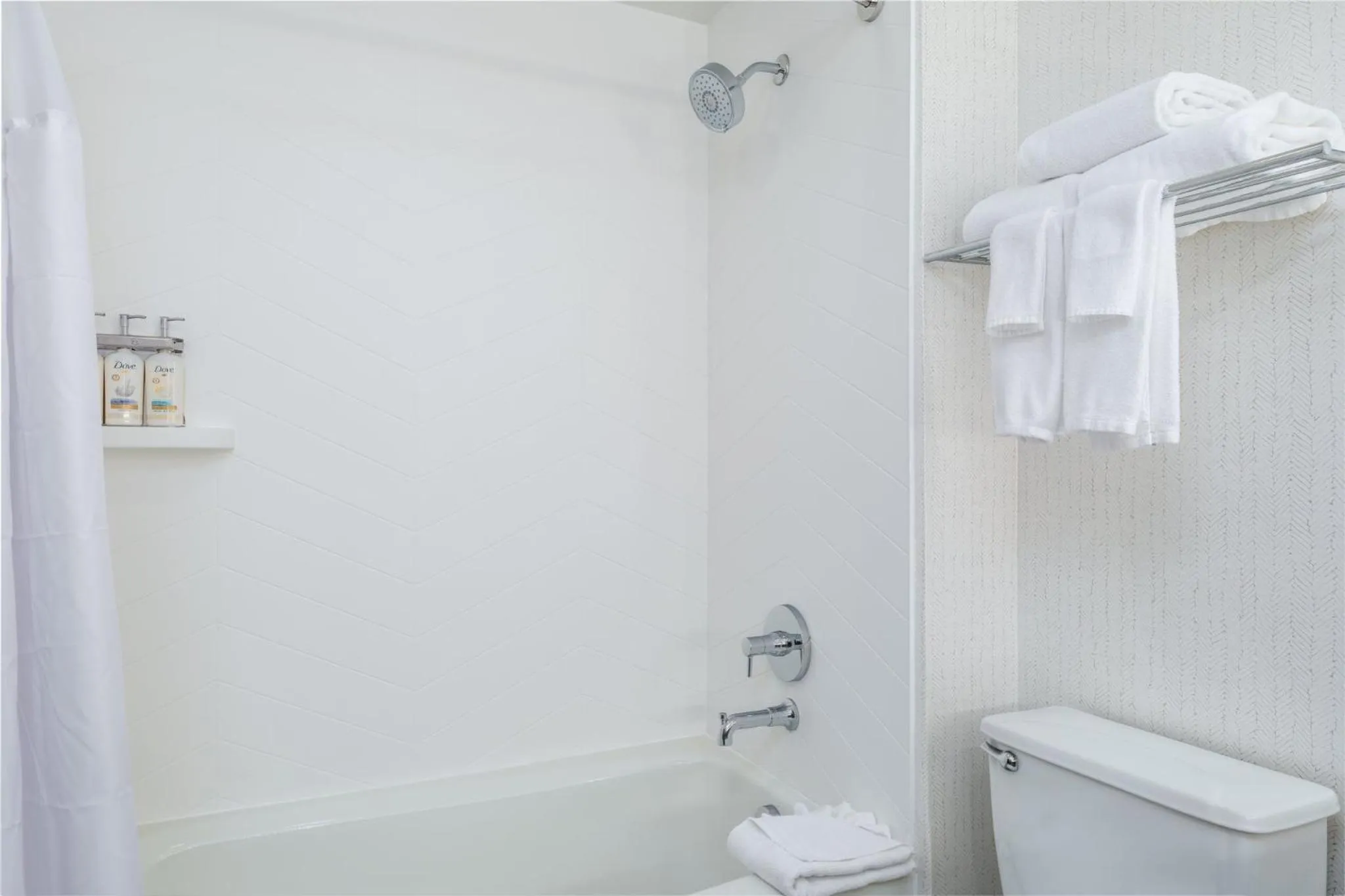 Photo of the whole room in Holiday Inn Boise Airport by IHG