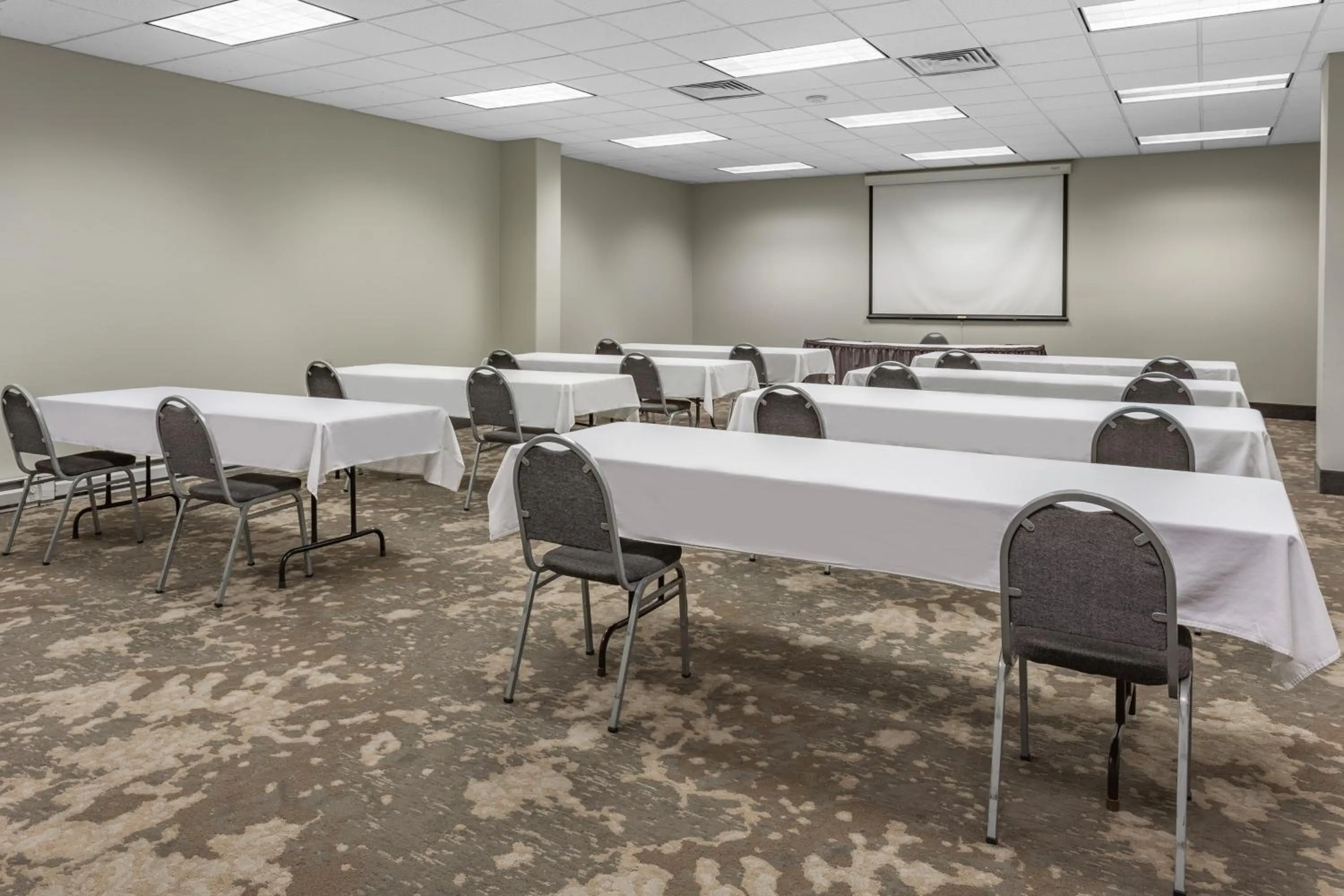 Meeting/conference room in Holiday Inn Rockford by IHG