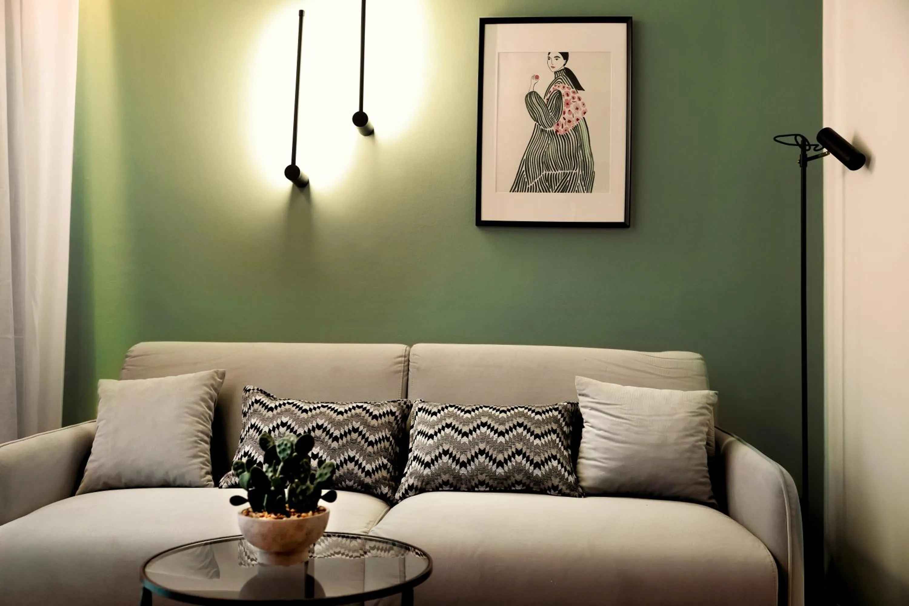 Decorative detail in Zeus Essence Bucharest Opera